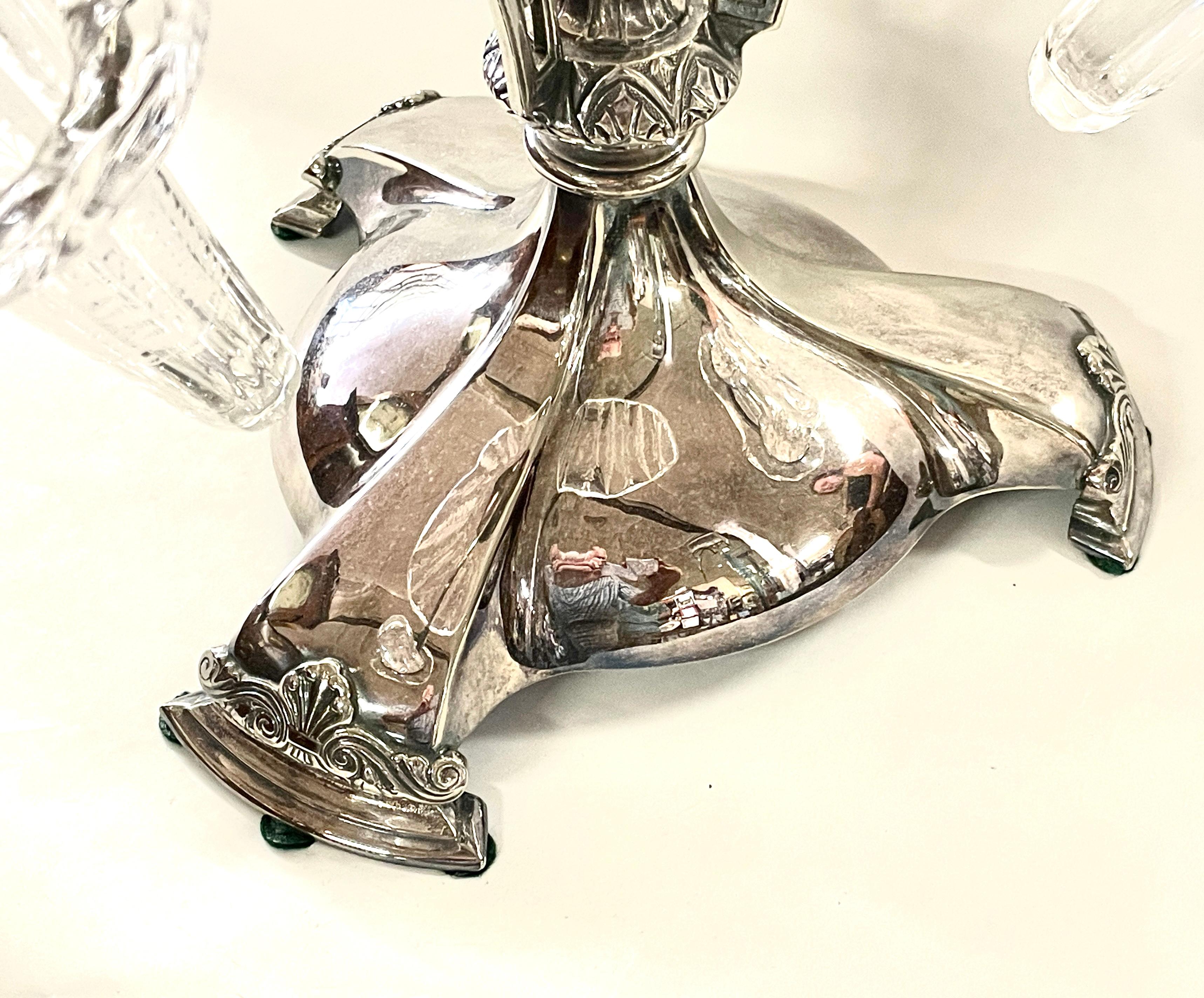 Exceptionnelle épergne anglaise ancienne W & H en métal argenté et cristal gravé à la main en vente 3