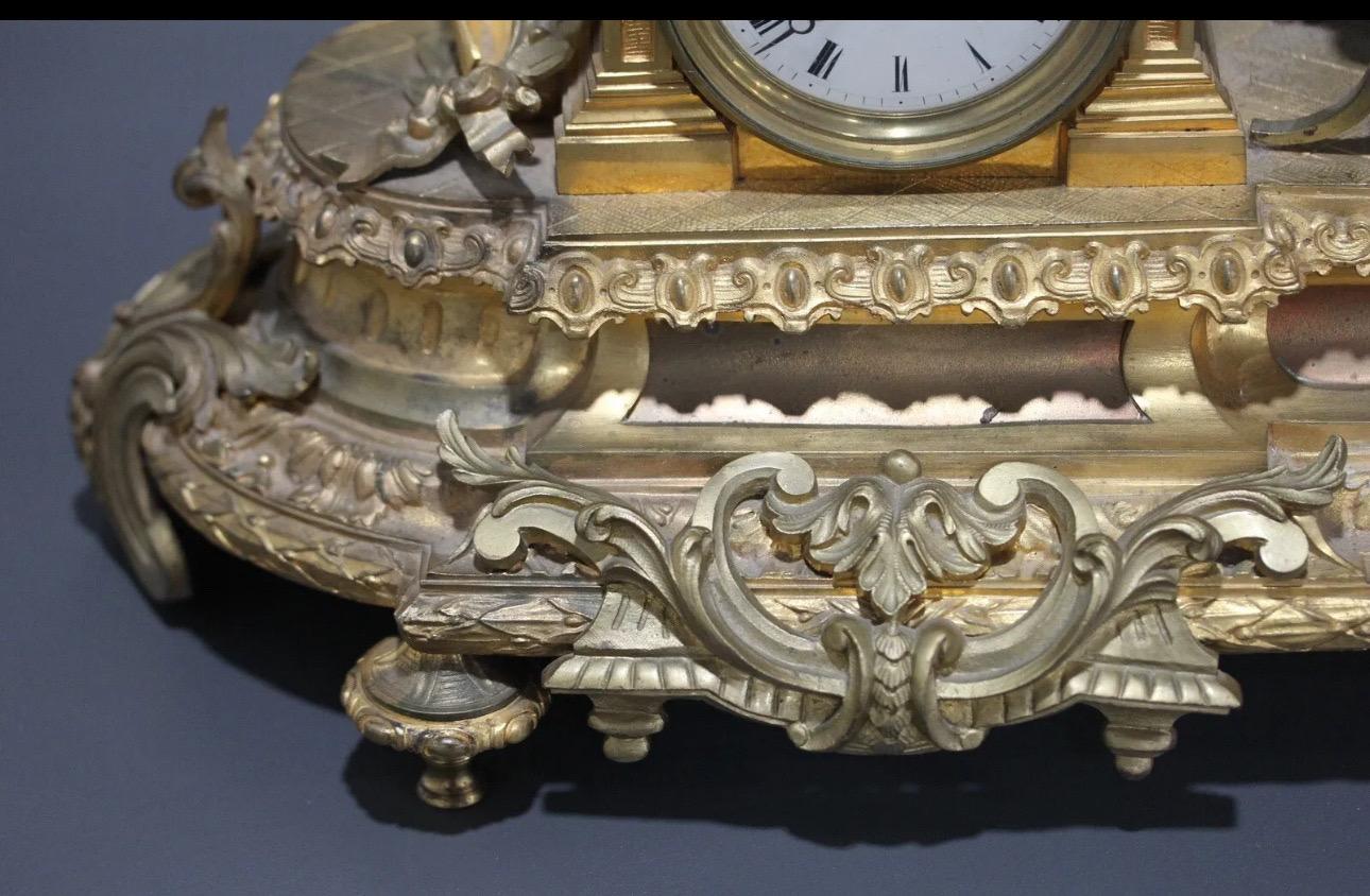 Français Exceptionnelle horloge française ancienne en bronze des années 1860-1890 en vente