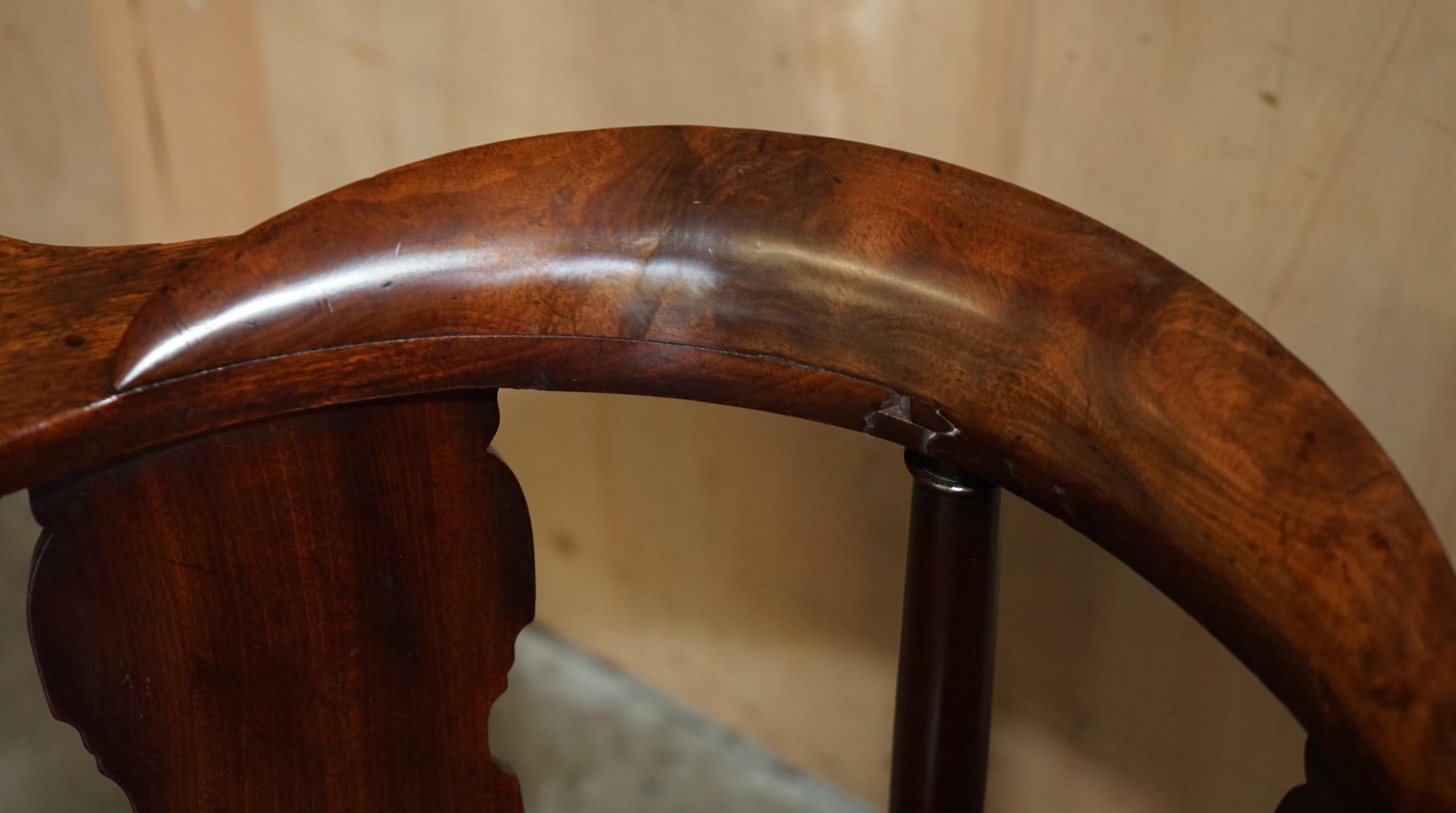 ECCEZIONALE POLTRONA D'ANGOLO DI GEORGE I CIRCA 1710-1720 AMERICANA IN LEGNO DI HARWOOD in vendita 1