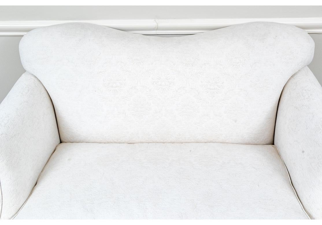 Exceptionnelle banquette ancienne avec rembourrage personnalisé en vente 10