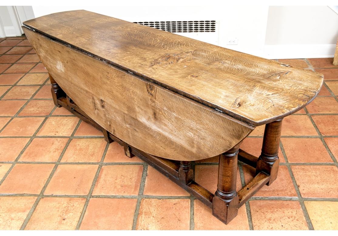 Exceptionnelle table de salle à manger à abattant en Oak Oak antique en vente 9