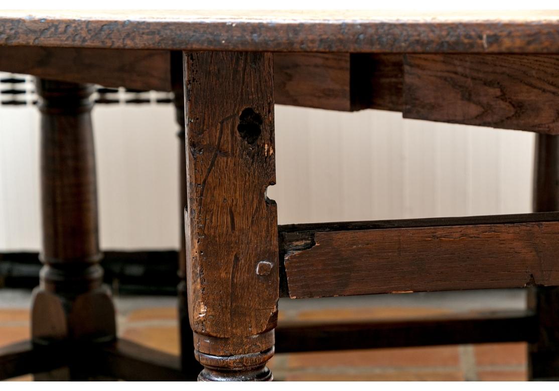 Exceptionnelle table de salle à manger à abattant en Oak Oak antique en vente 2