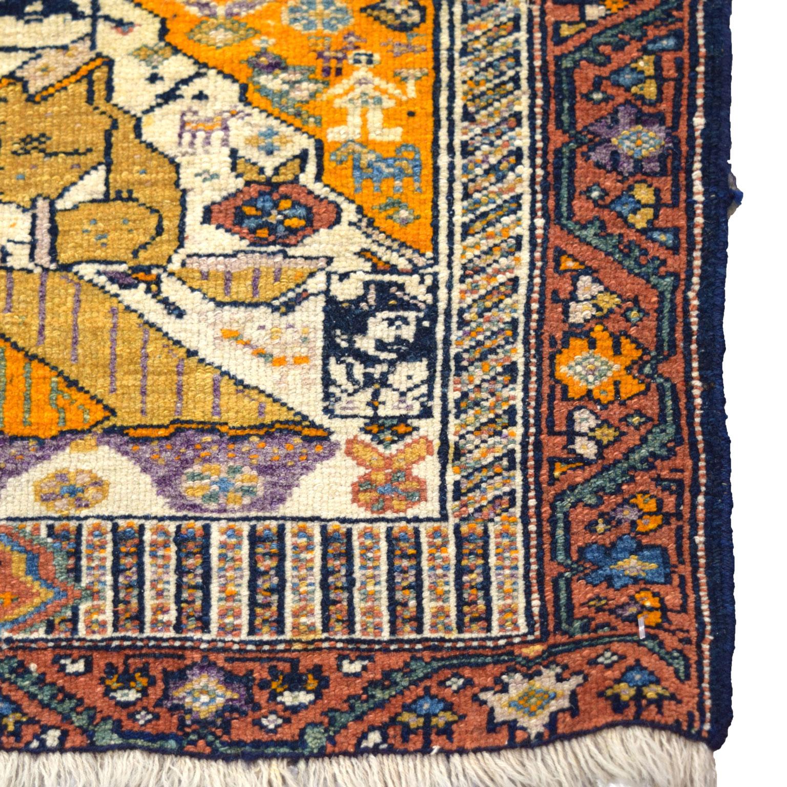 Antiker persischer Kaschkouli-Teppich aus Wolle von 1880 mit Karim Khan Zand, 2' x 2' (Persisch) im Angebot