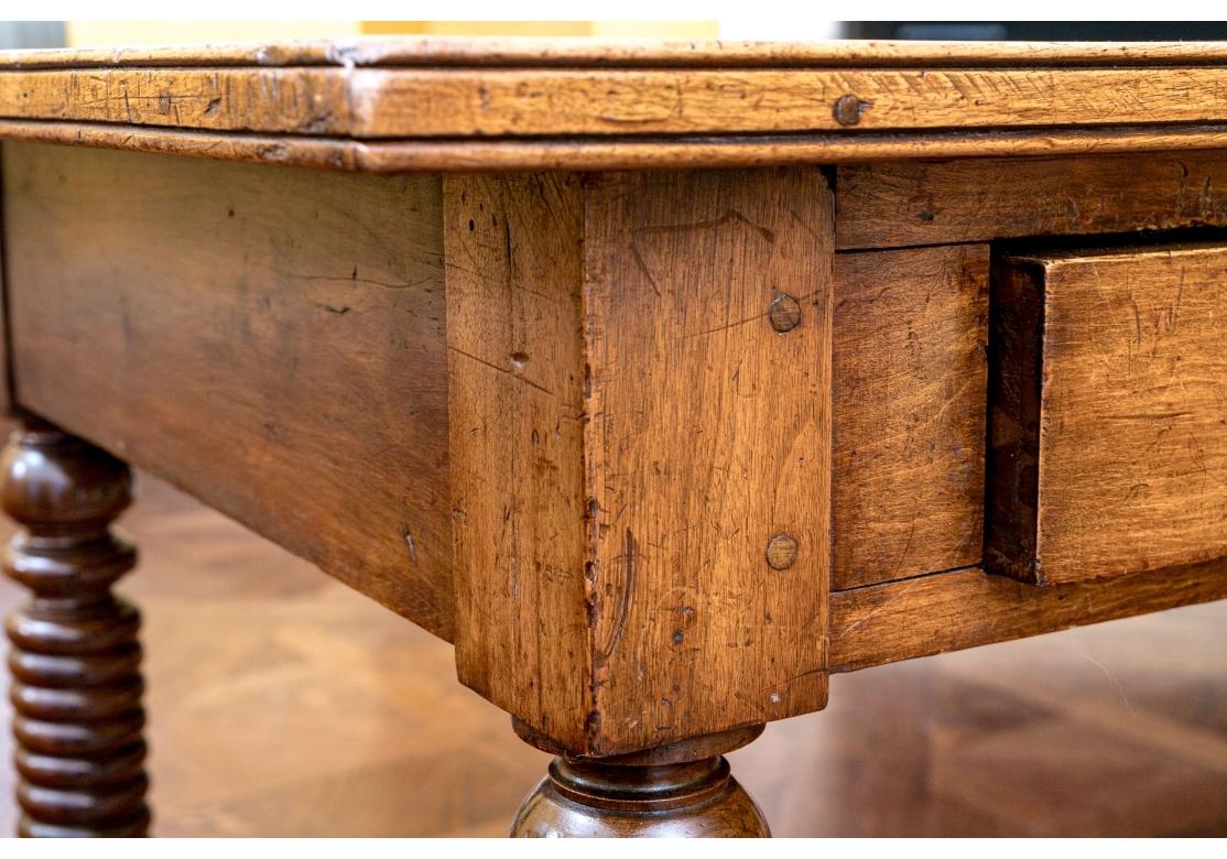 Exceptionnelle table de banquet de réfectoire ancienne en vente 8