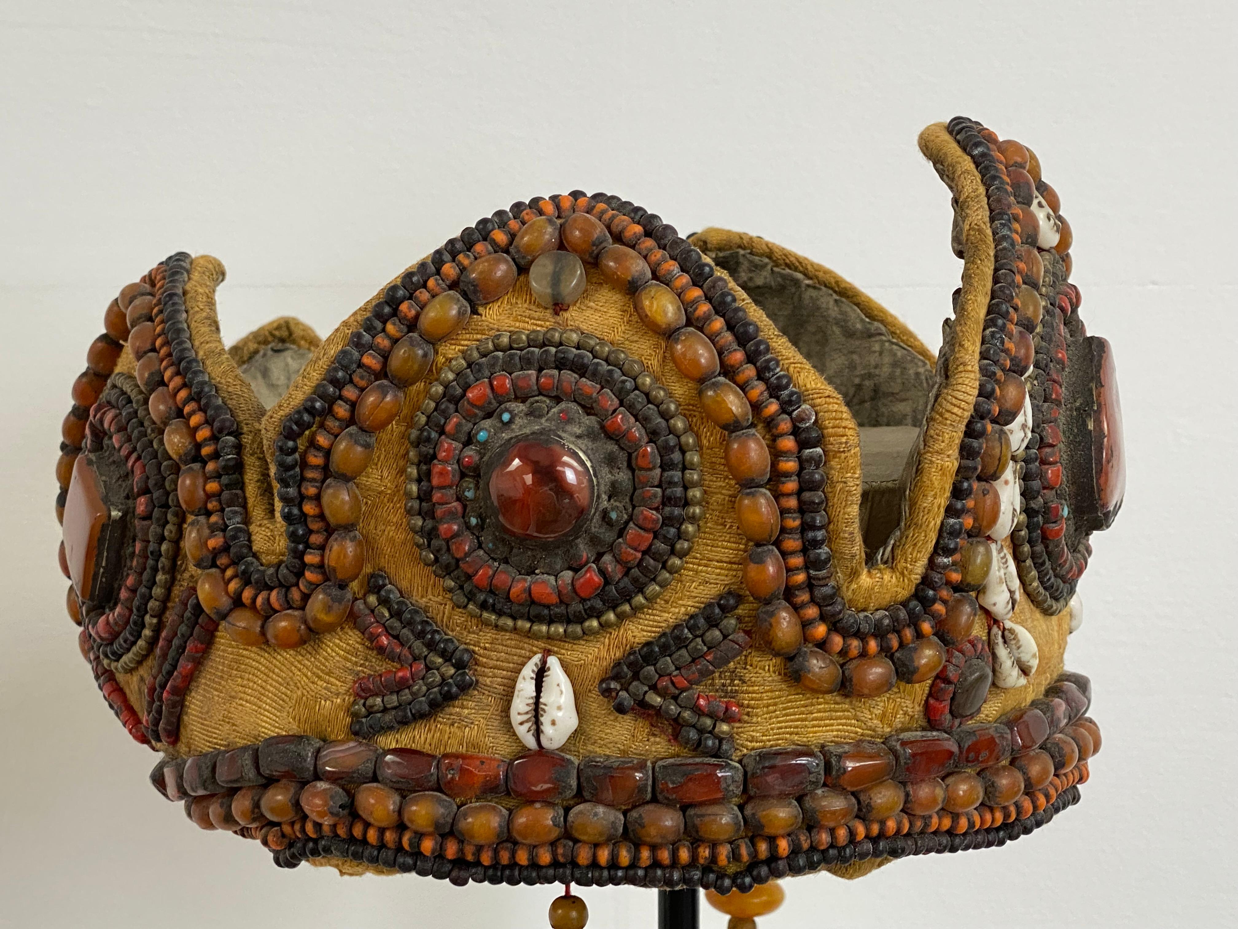 Hand-Woven Exceptional Antique Tibetan Parure made of a Head Ornament and Collier