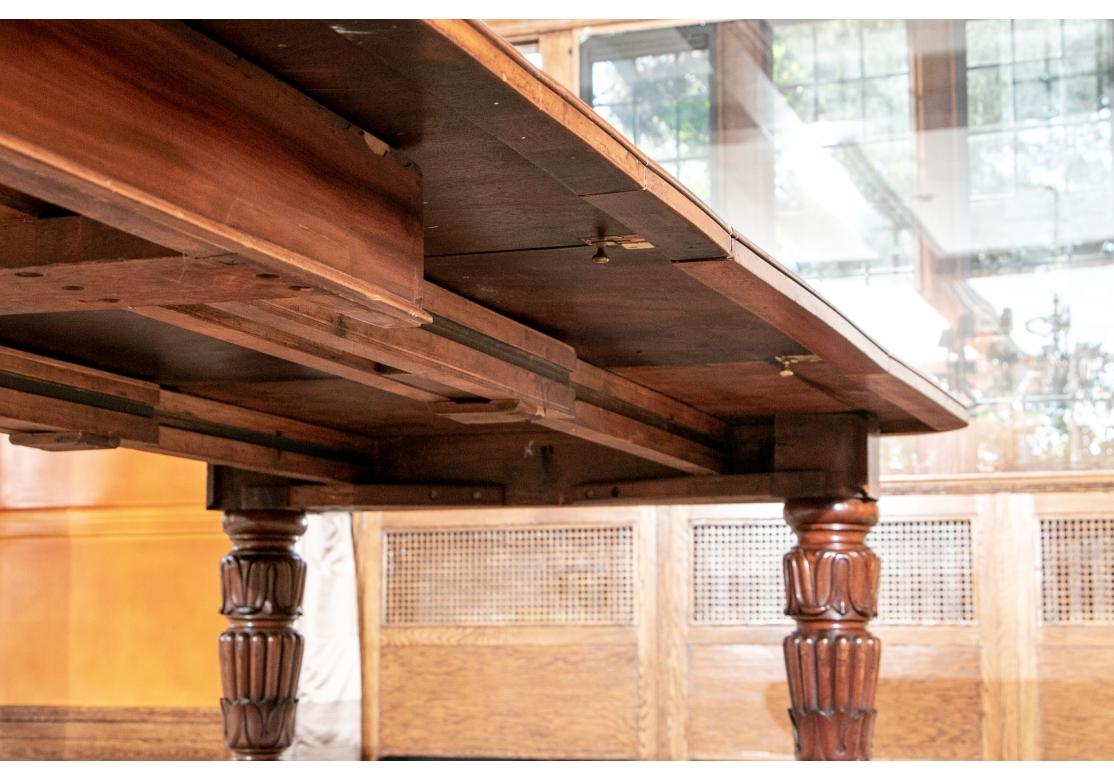 Exceptionnelle table à rallonge de salle à manger/banquet William IV ancienne en vente 4