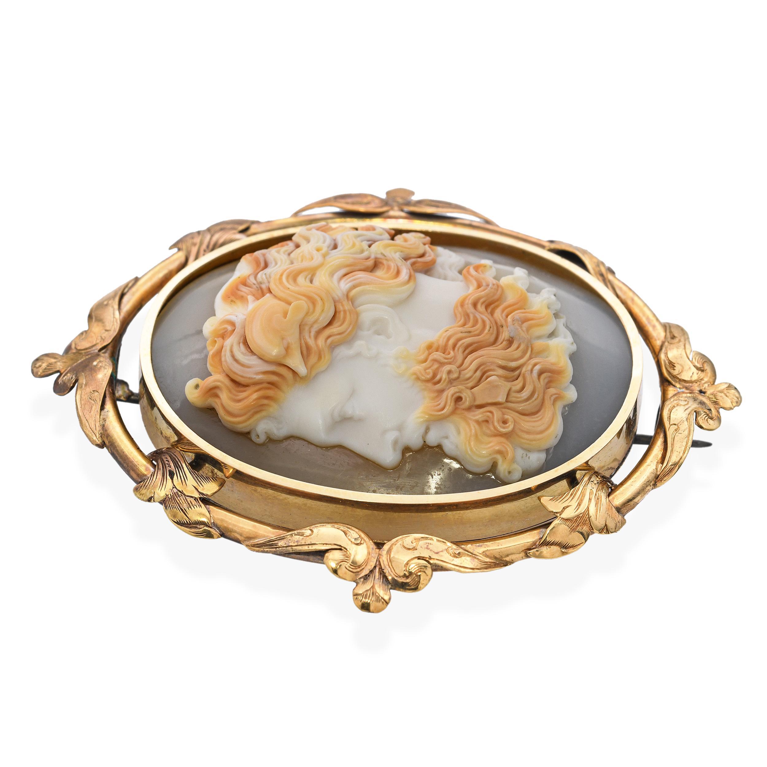 Exceptionnelle broche camée Poséidon en or jaune ancien Bon état - En vente à New York, NY