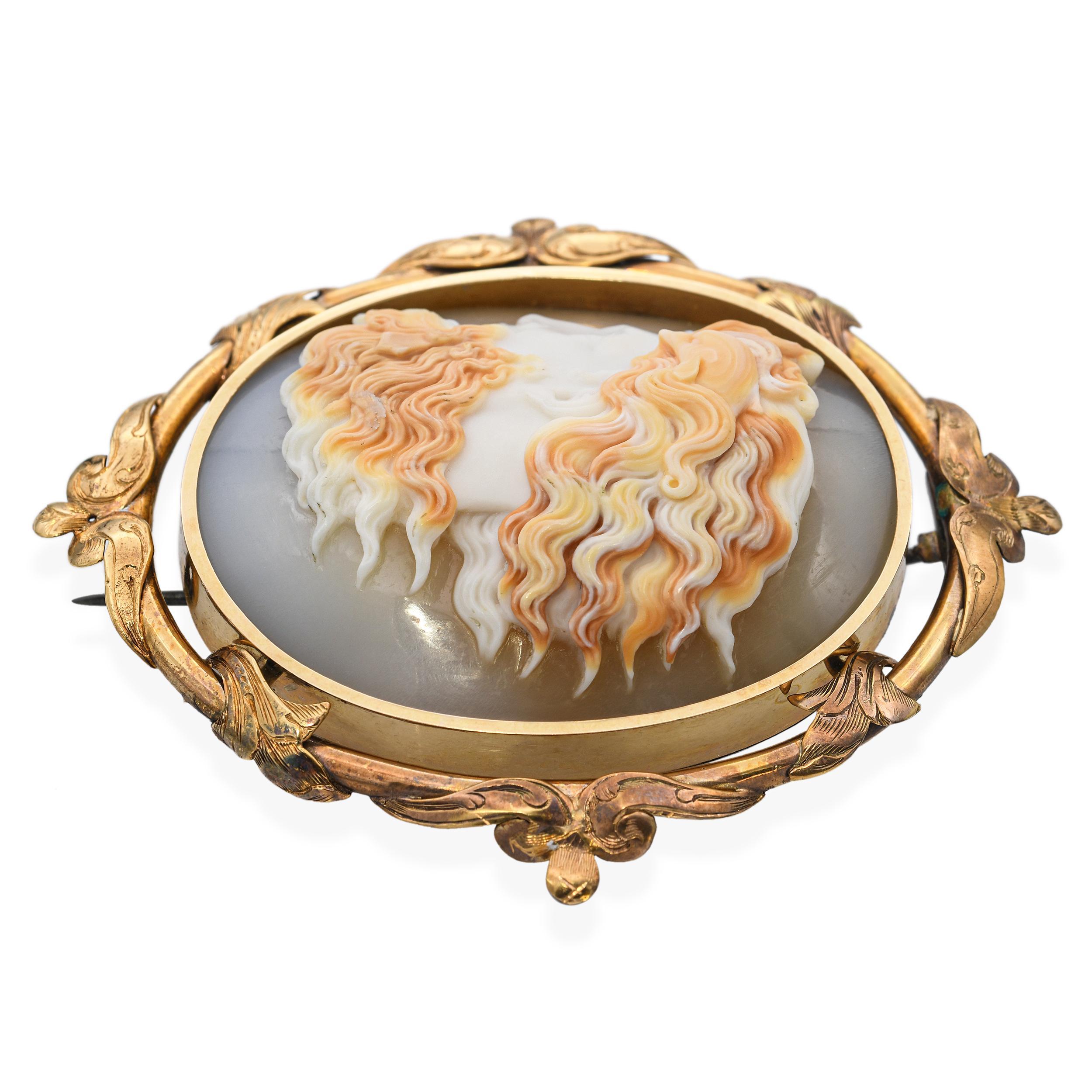 Exceptionnelle broche camée Poséidon en or jaune ancien Pour femmes en vente