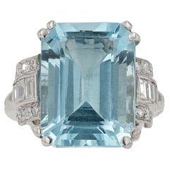 Exceptional Aquamarine Art Deco Diamond Cocktail Ring
