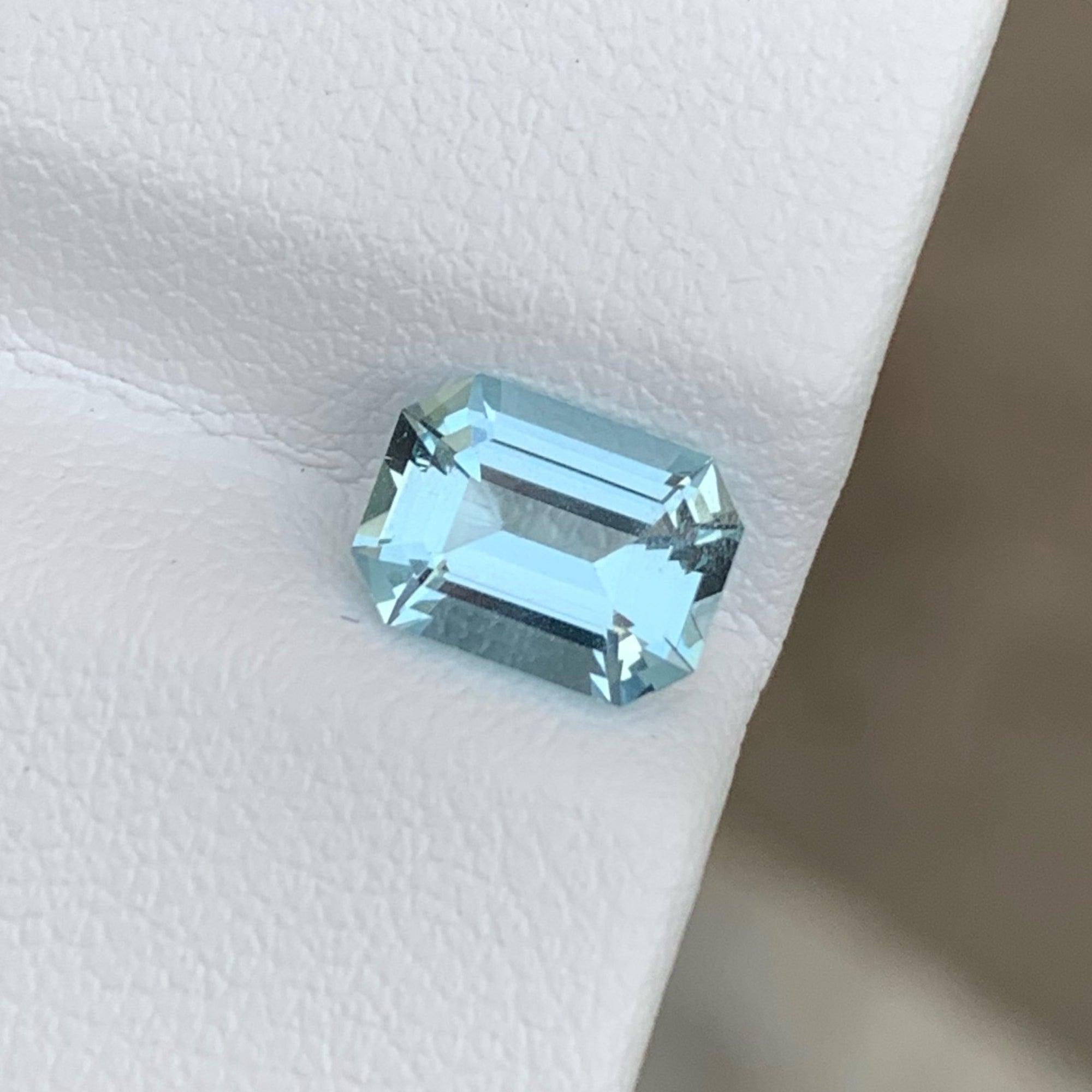 Natural Aquamarine stone, available for sale at wholesale price natural high quality 1.30 Carats Loupe Clean Clarity Loose Aquamarine from Pakistan.

Product Information:
GEMSTONE NAME: Exceptional Aquamarine Cut Gemstone
WEIGHT:	1.30