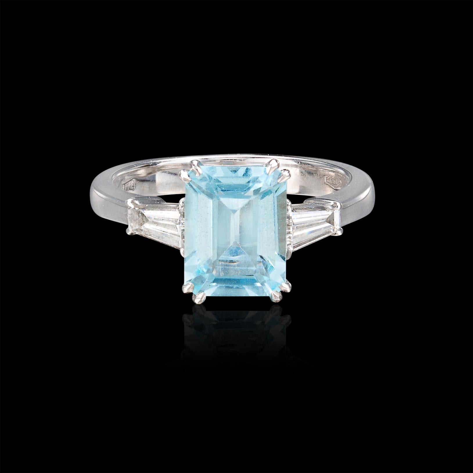 Emerald Cut Exceptional Aquamarine & Diamond Ring For Sale