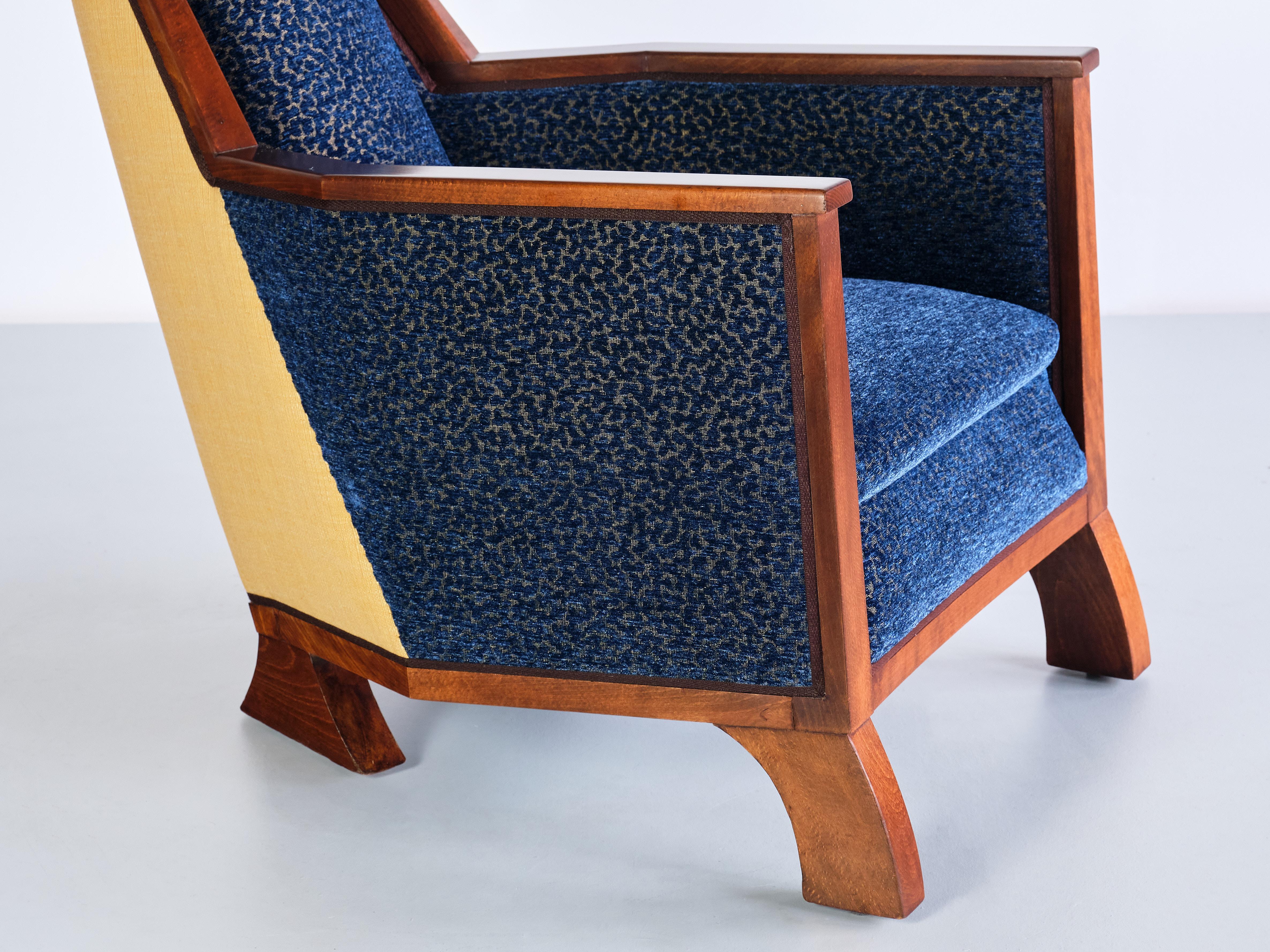 Exceptional Art Deco Arm Chair in Blue Velvet and Maple, Northern France, 1920s For Sale 4