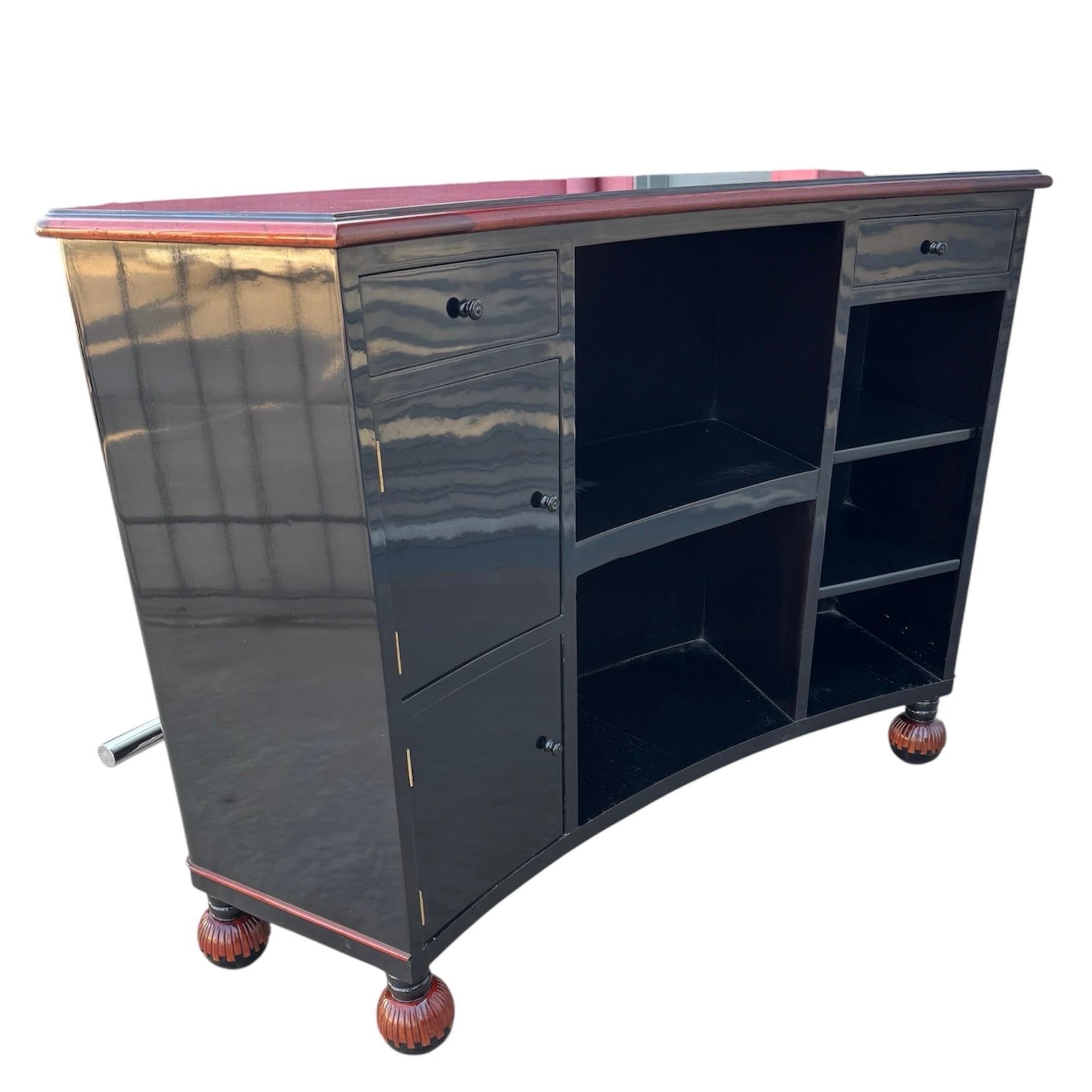 XX secolo Eccezionale mobile bar Art Deco in lacca nera con intarsio d'uva e binario cromato in vendita