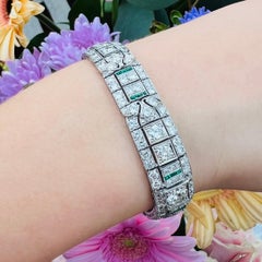 Exceptionnel bracelet Art déco en diamants et émeraudes