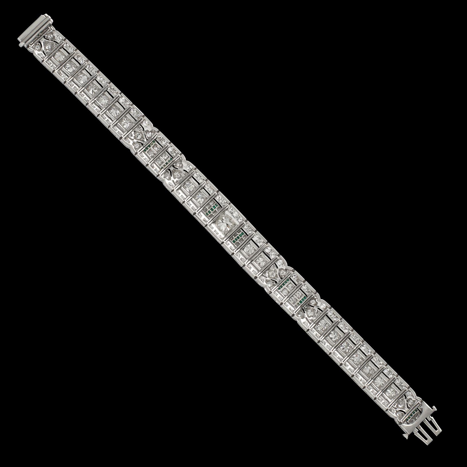 De las mujeres Excepcional pulsera Art Déco de diamantes y esmeraldas en venta