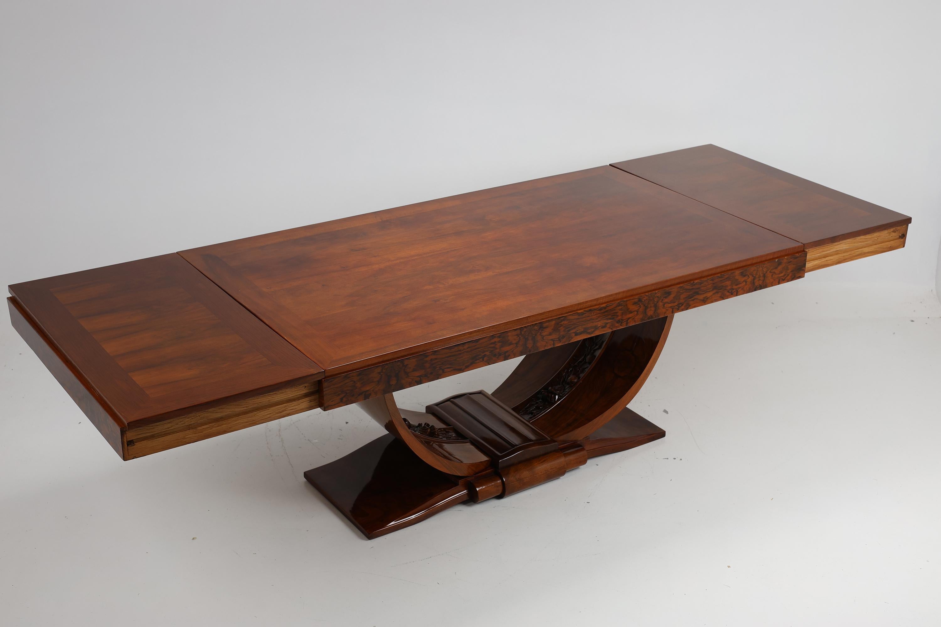 Exceptional Art Deco dining table In Good Condition For Sale In Stahnsdorf, DE