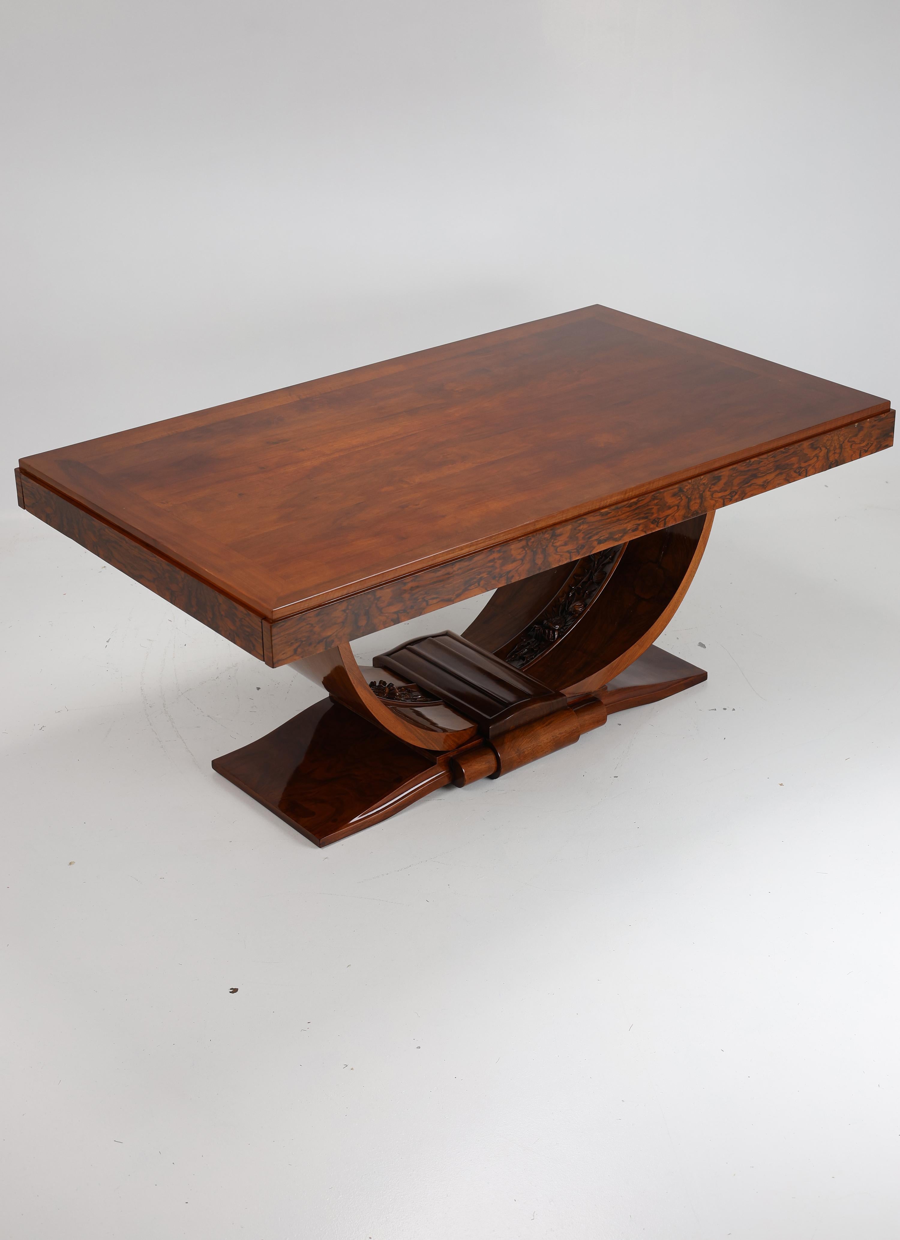 20th Century Exceptional Art Deco dining table For Sale