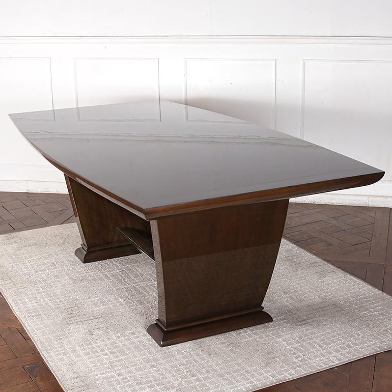 Érable Exceptionnelle table à manger Art déco de Paris en vente