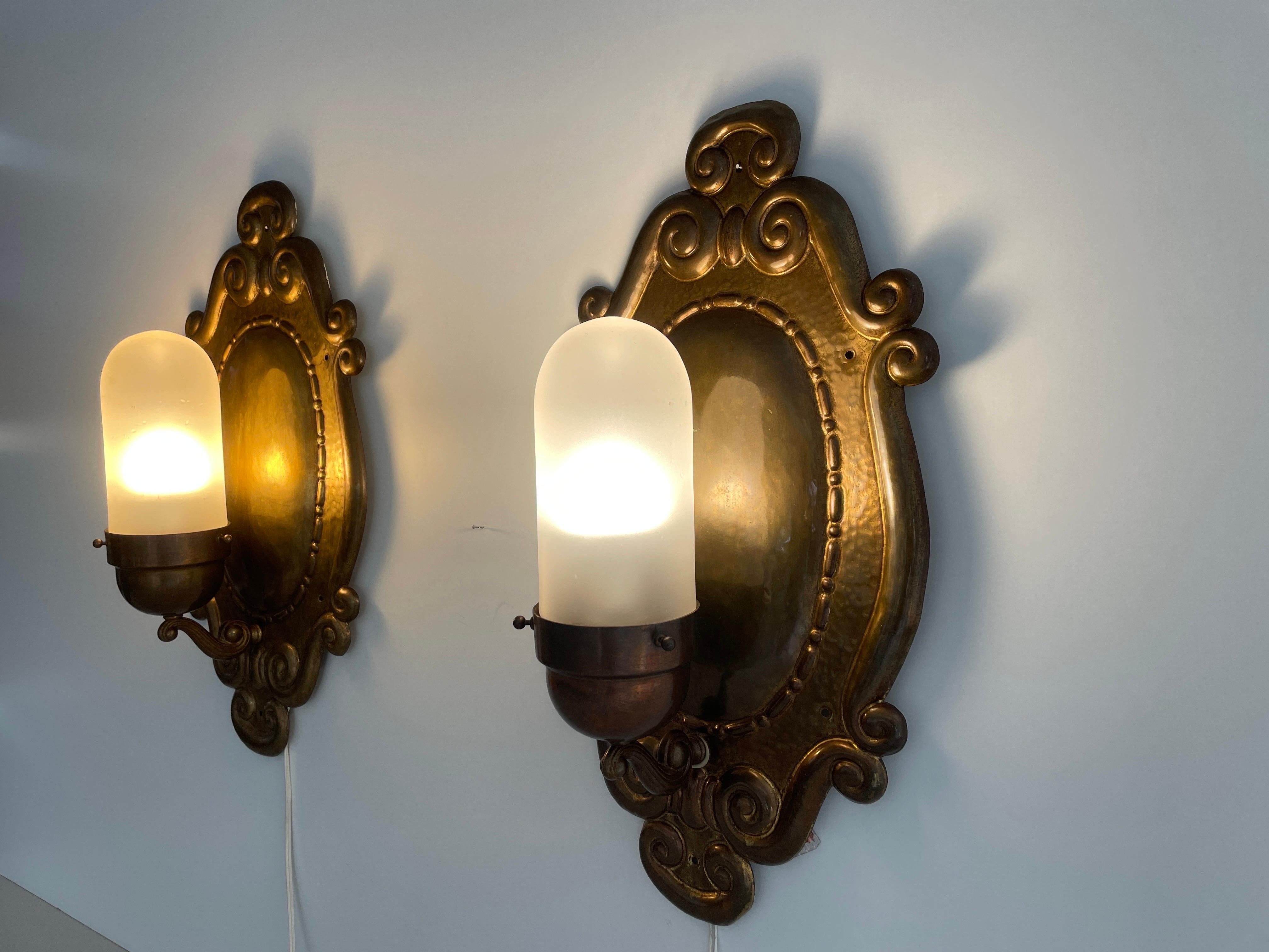 Exceptional Art Deco Glass and Copper Body Pair of Sconces, 1940s, Germany For Sale 6