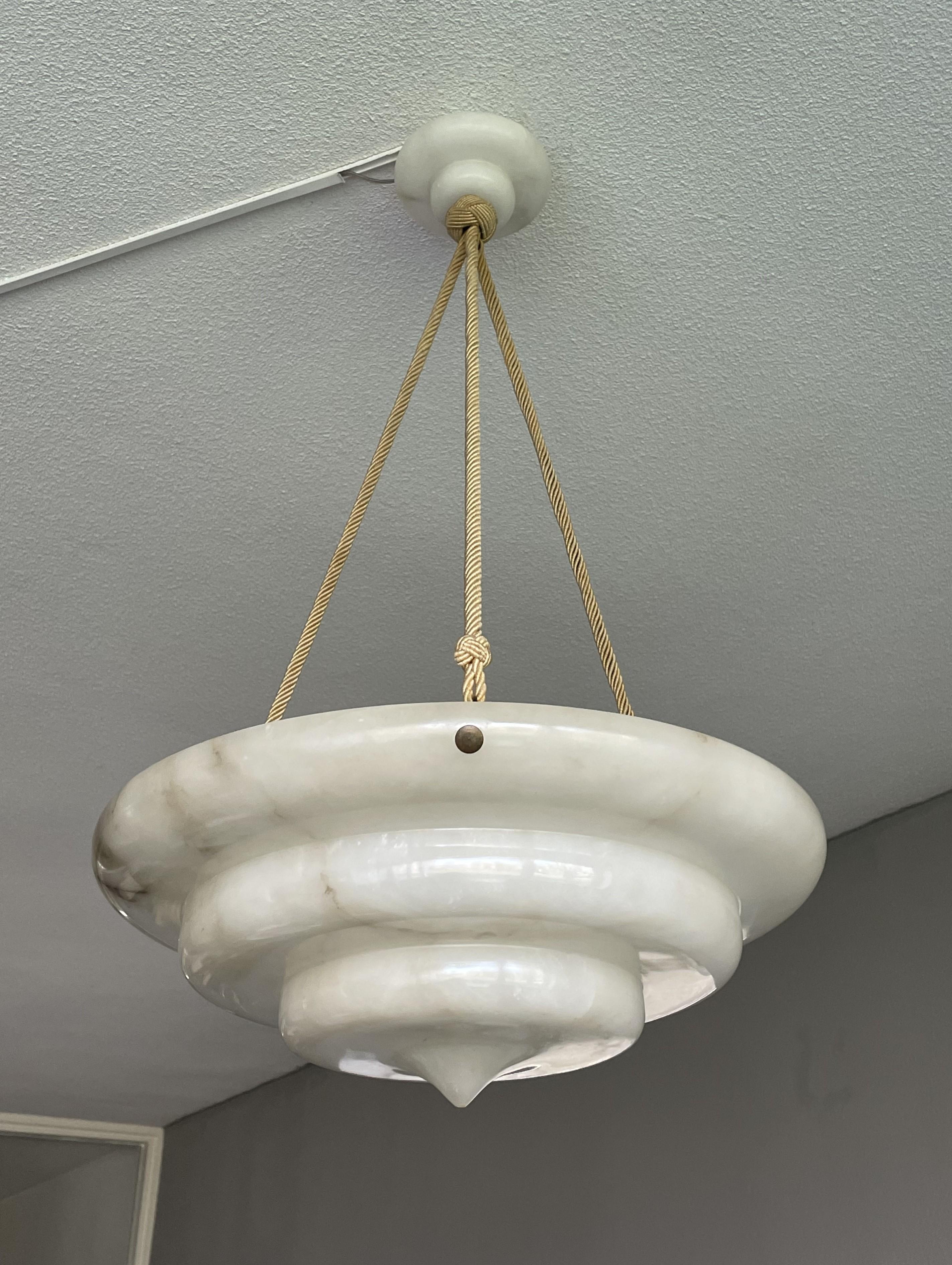 Exceptional Art Deco Hand Carved & Layered Alabaster Pendant Light w. Rope Chain In Good Condition For Sale In Lisse, NL