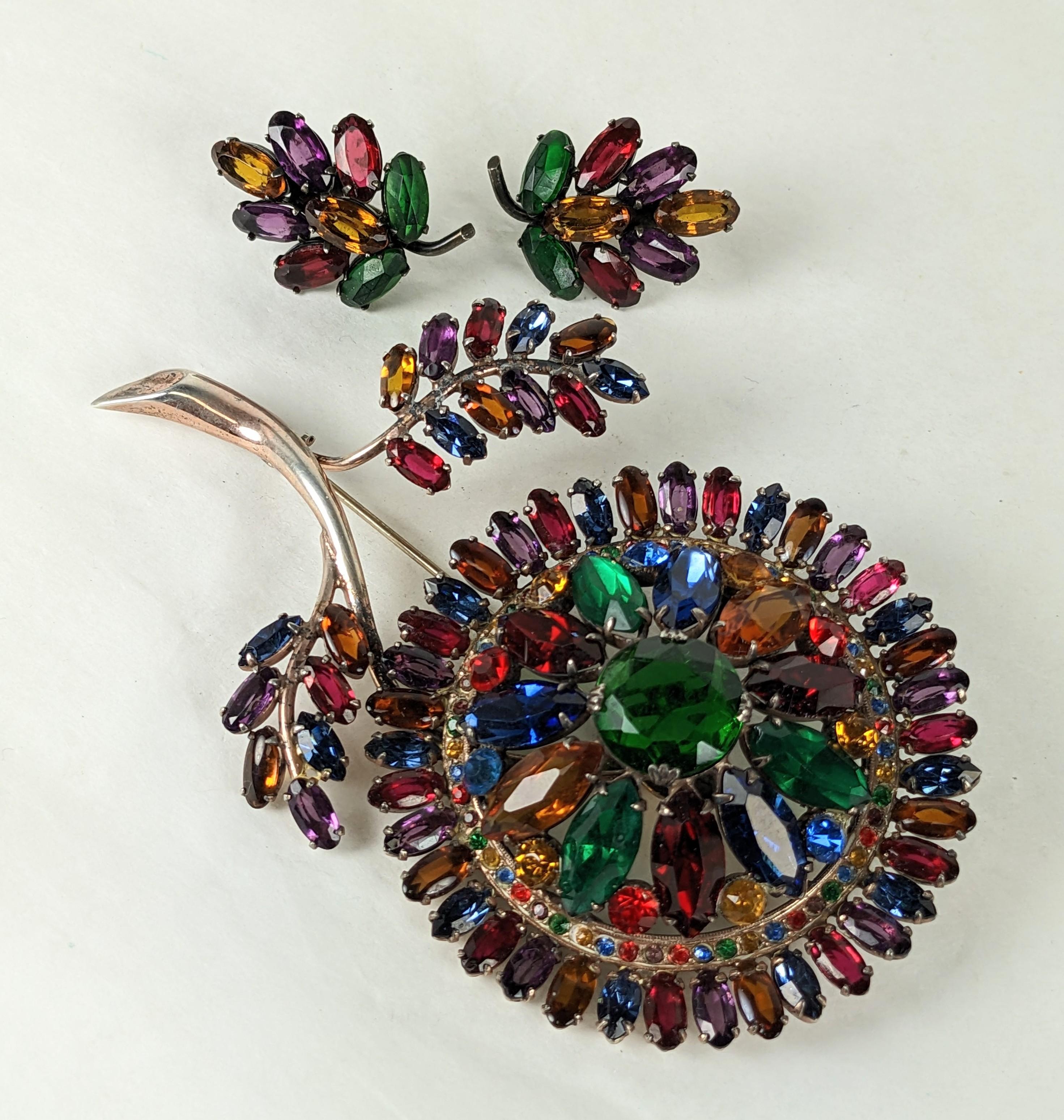 Art déco Exceptionnel ensemble de fleurs Art Déco orné de bijoux en vente
