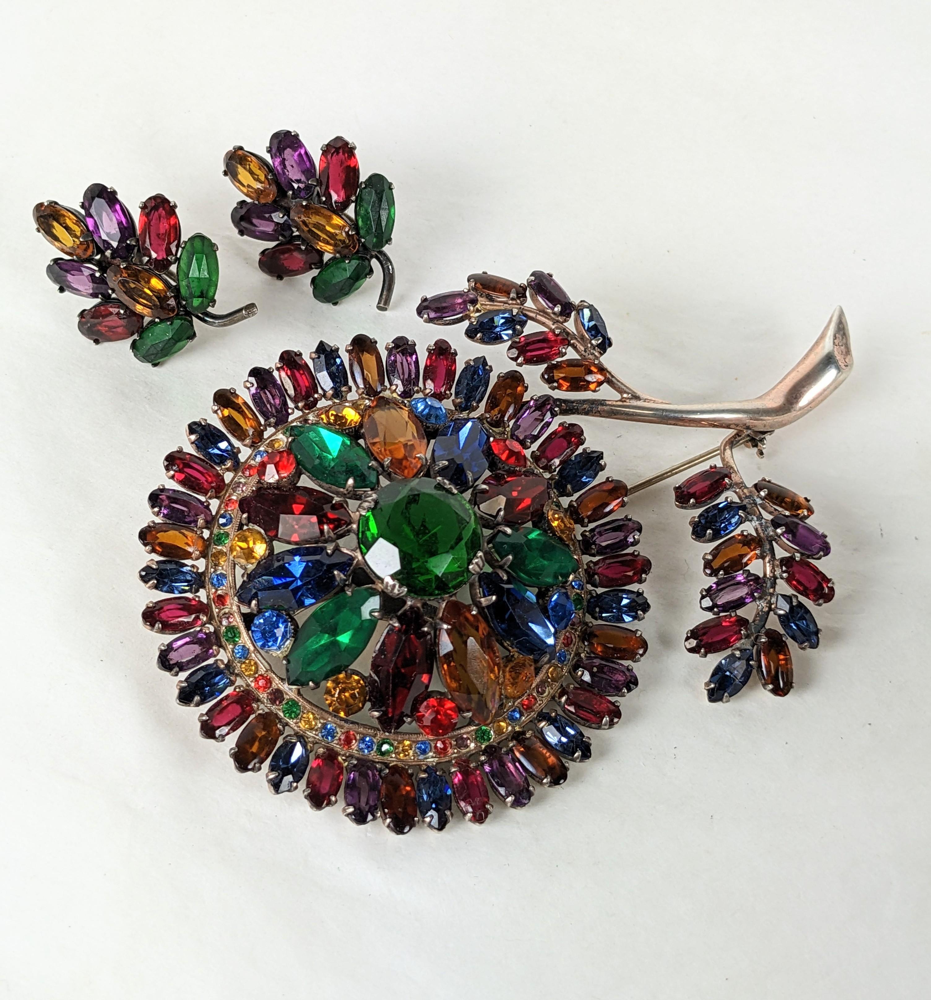 Exceptional Art Deco Jeweled Flower Set In Good Condition For Sale In New York, NY