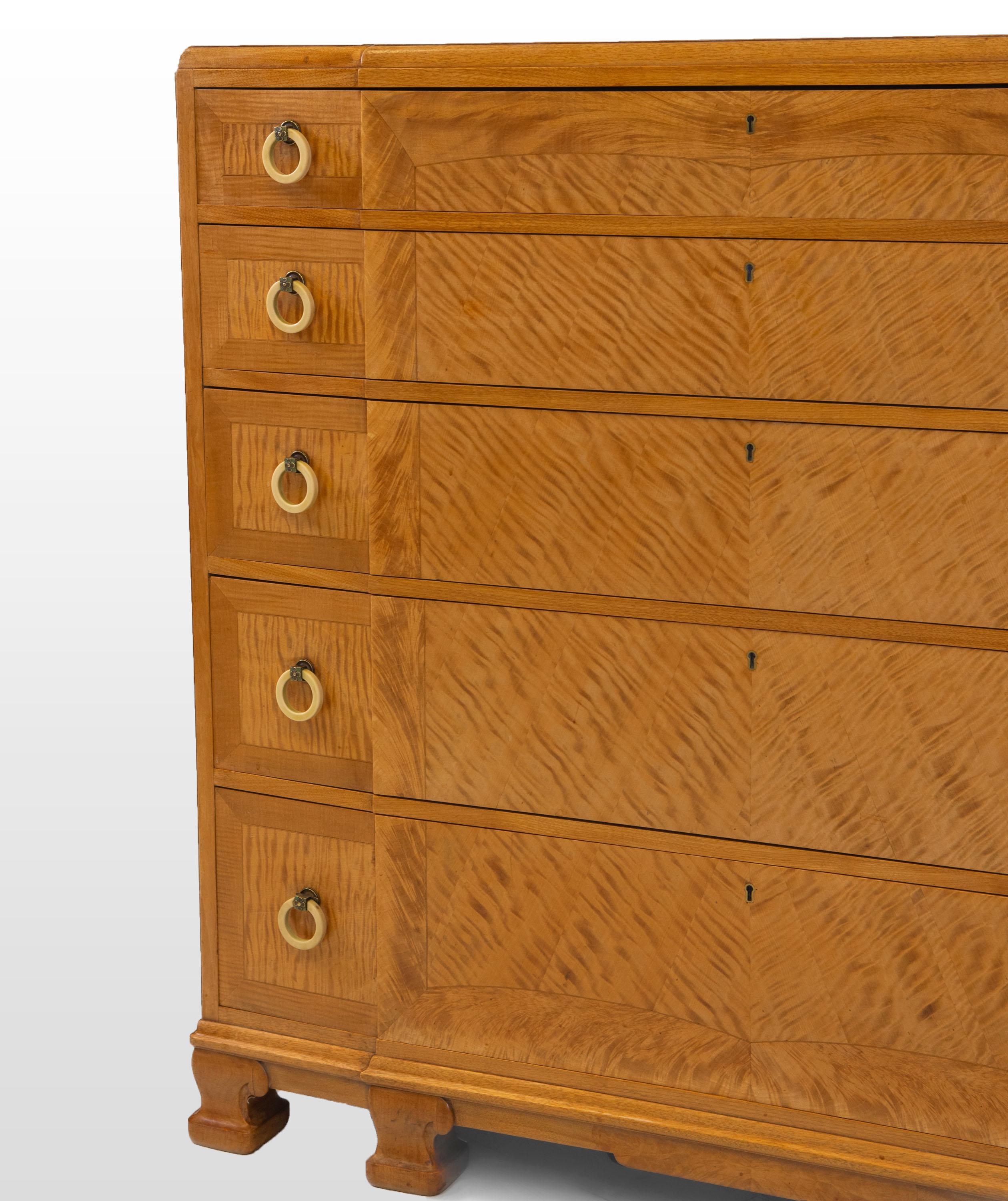 Exceptional Art Deco Maple Chest of Drawers, 1930s In Good Condition In Norwich, GB
