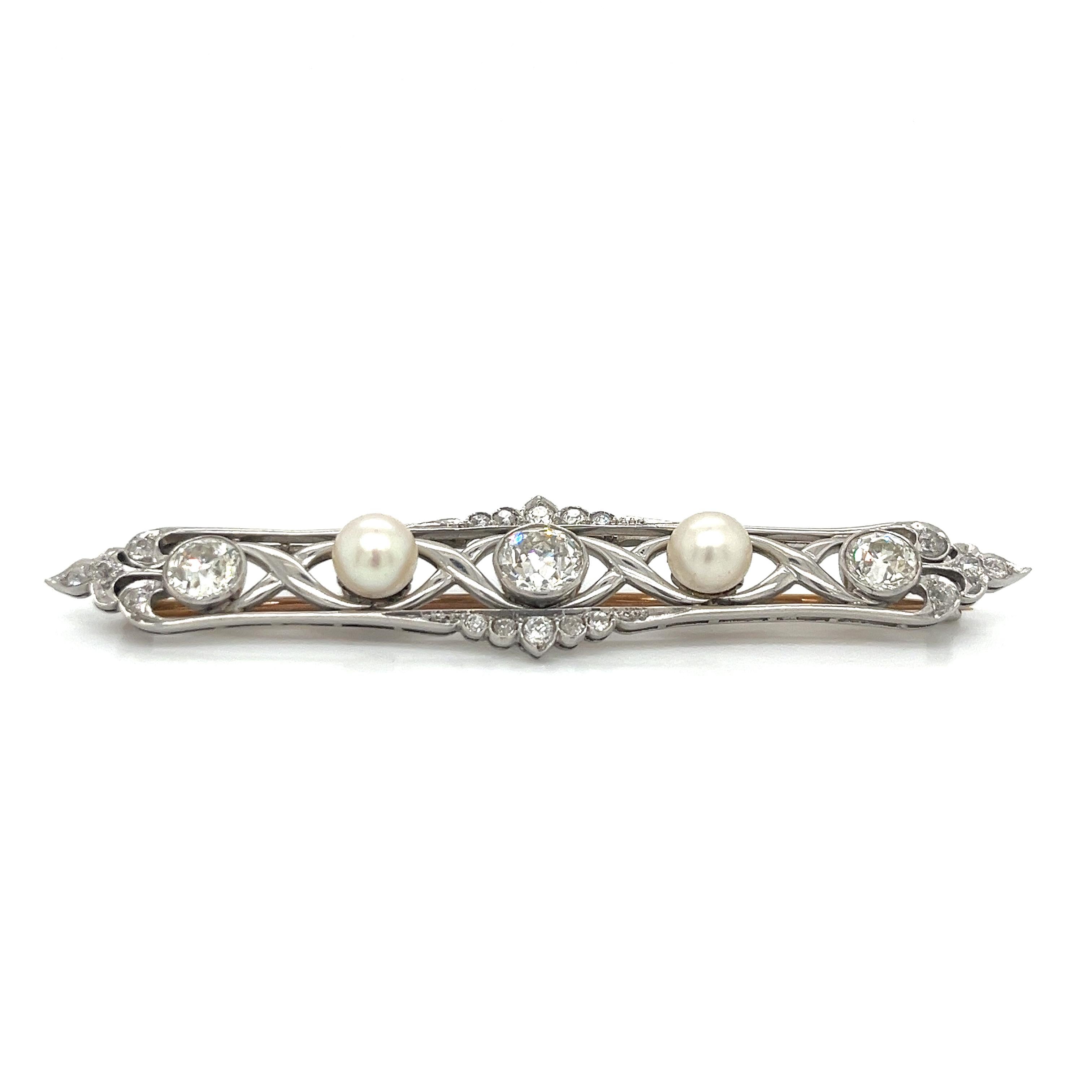Old European Cut Exceptional Art Deco Platinum and Diamond Brooch, Circa 1930s For Sale
