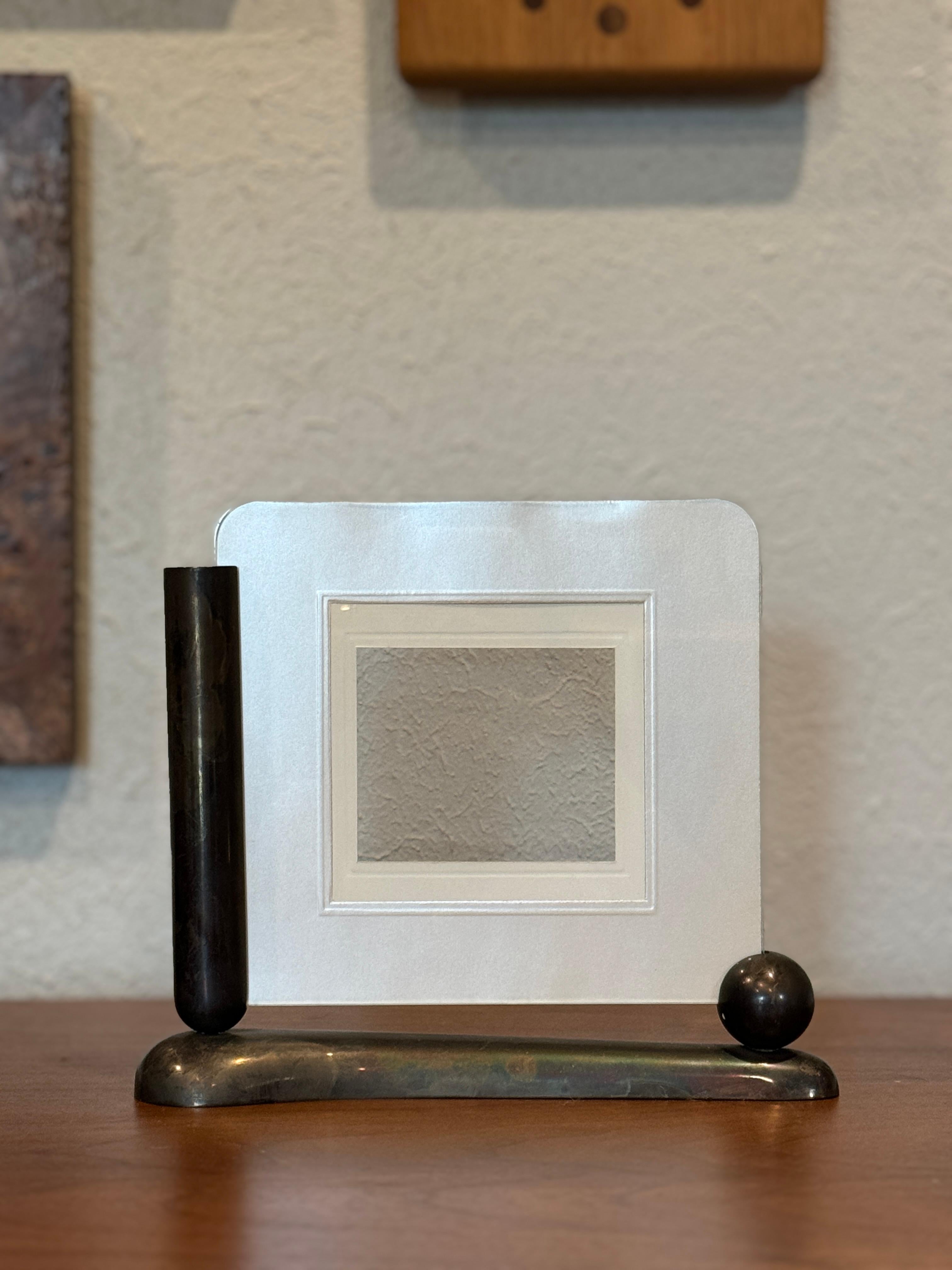 Eccezionale cornice per foto da tavolo Art deco free standing degli anni '30 circa 4