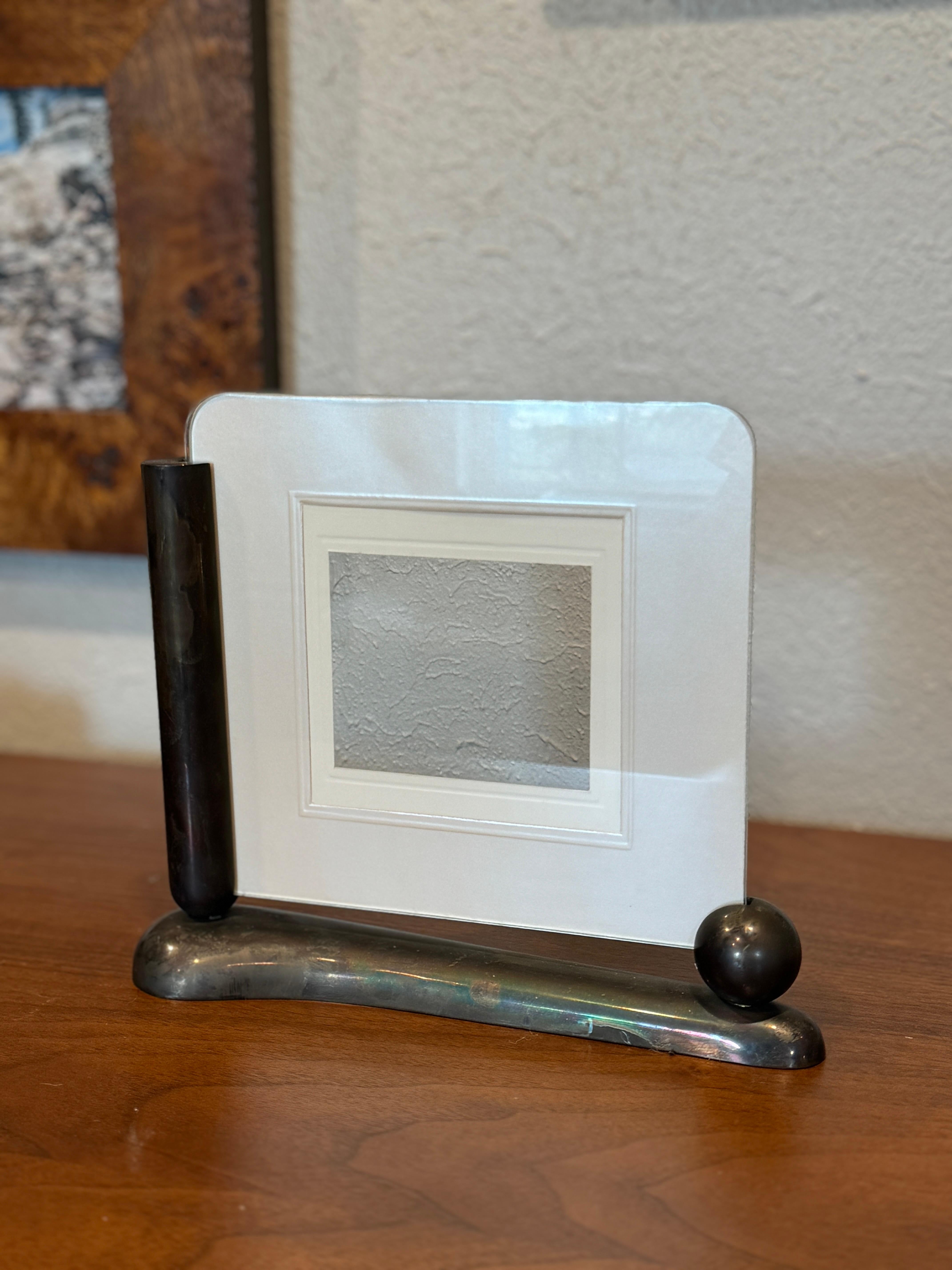 Metà XX secolo Eccezionale cornice per foto da tavolo Art deco free standing degli anni '30 circa