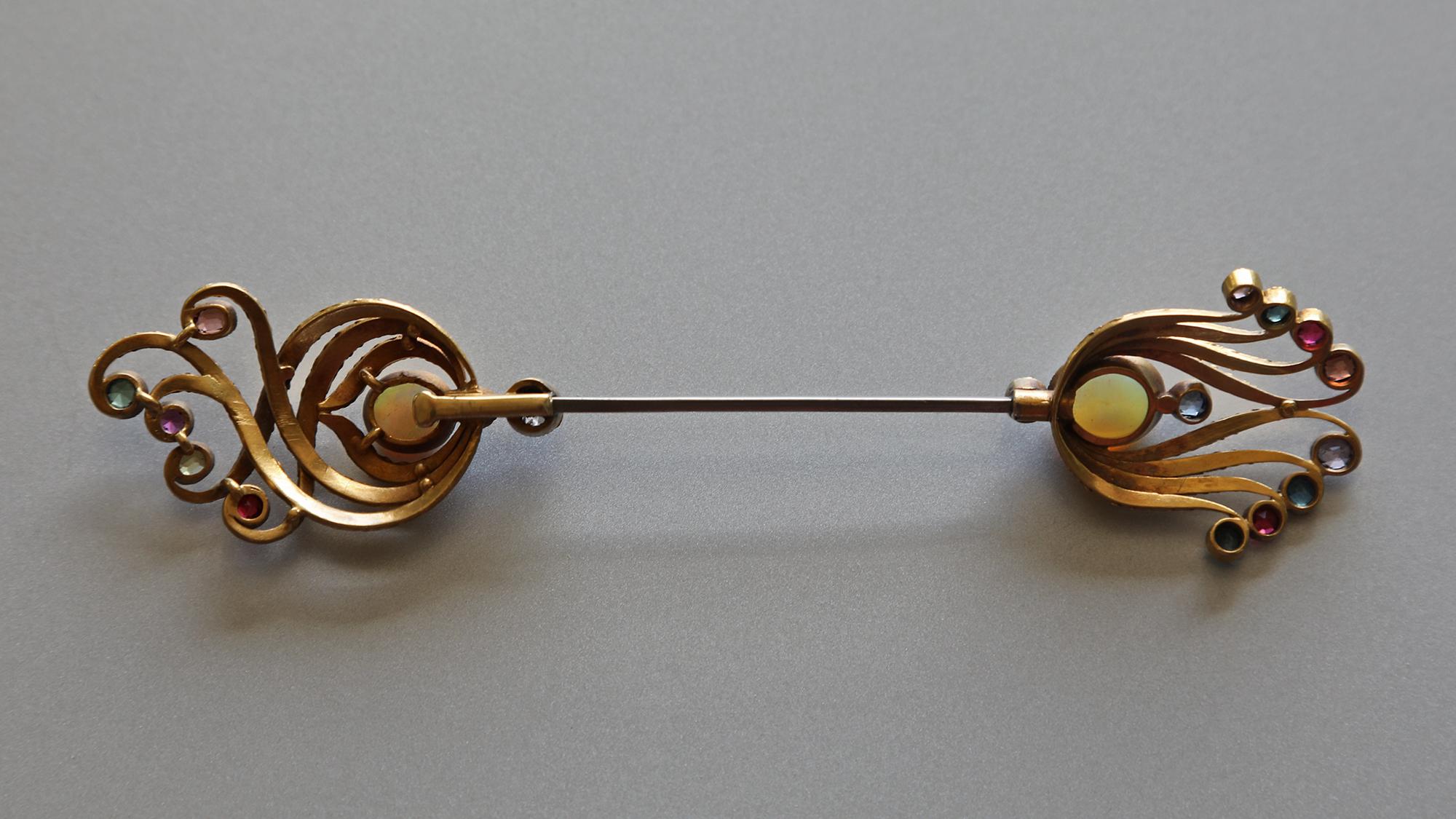 Women's or Men's Exceptional Art Nouveau Gold, Gem Set Jabot Pin For Sale