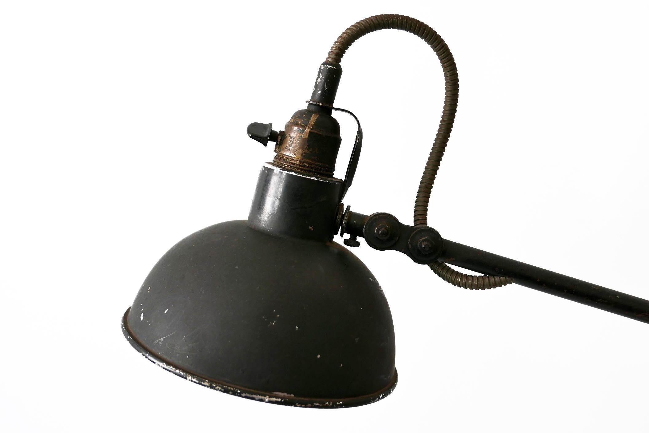 Exceptional Articulated Bauhaus Workshop Wall Lamp or Task Light 1920s Germany For Sale 3