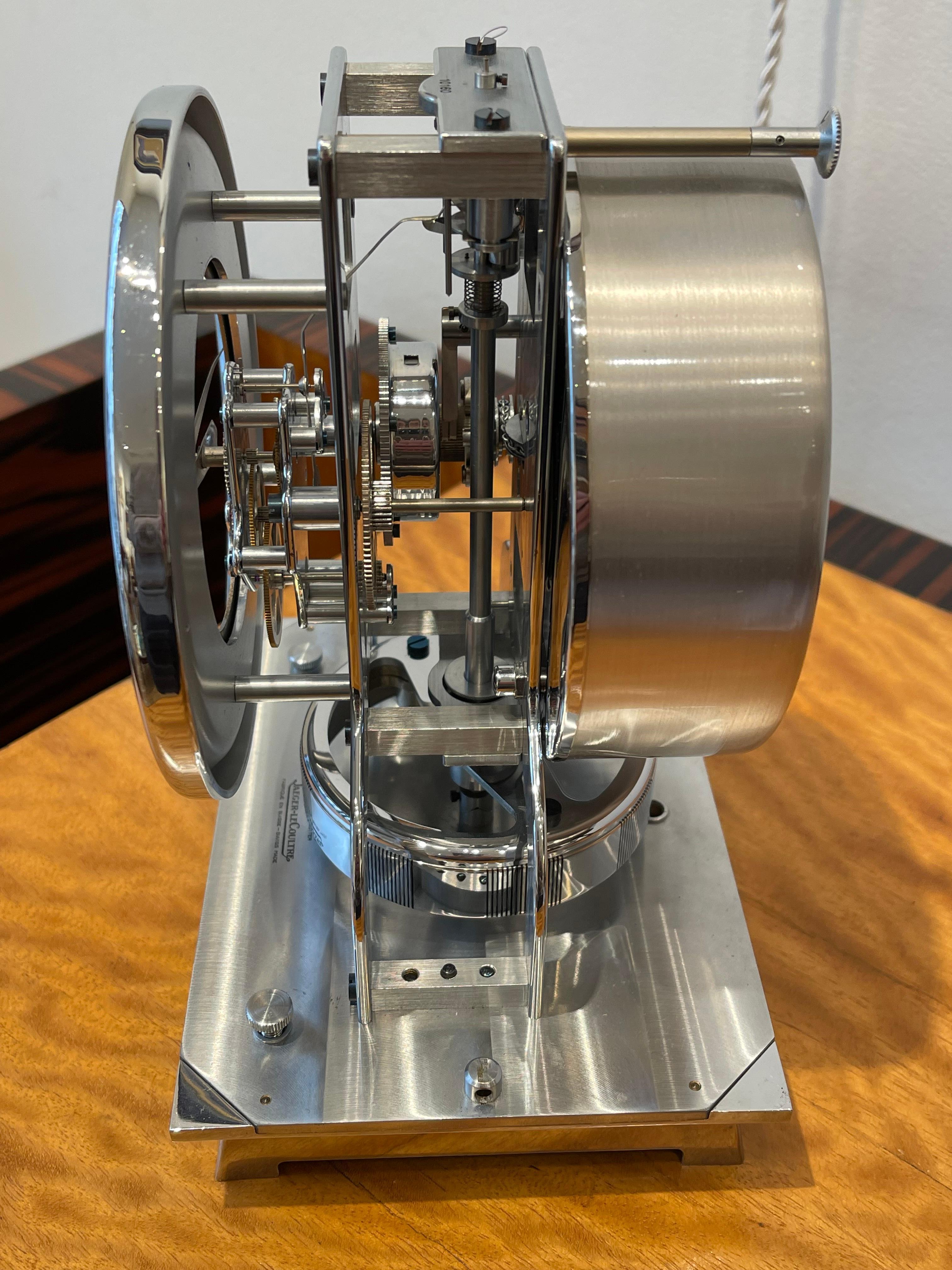 Milieu du XXe siècle Exceptionnelle horloge de table Atmos de Jaeger-LeCoultre, vers 1940, Suisse en vente