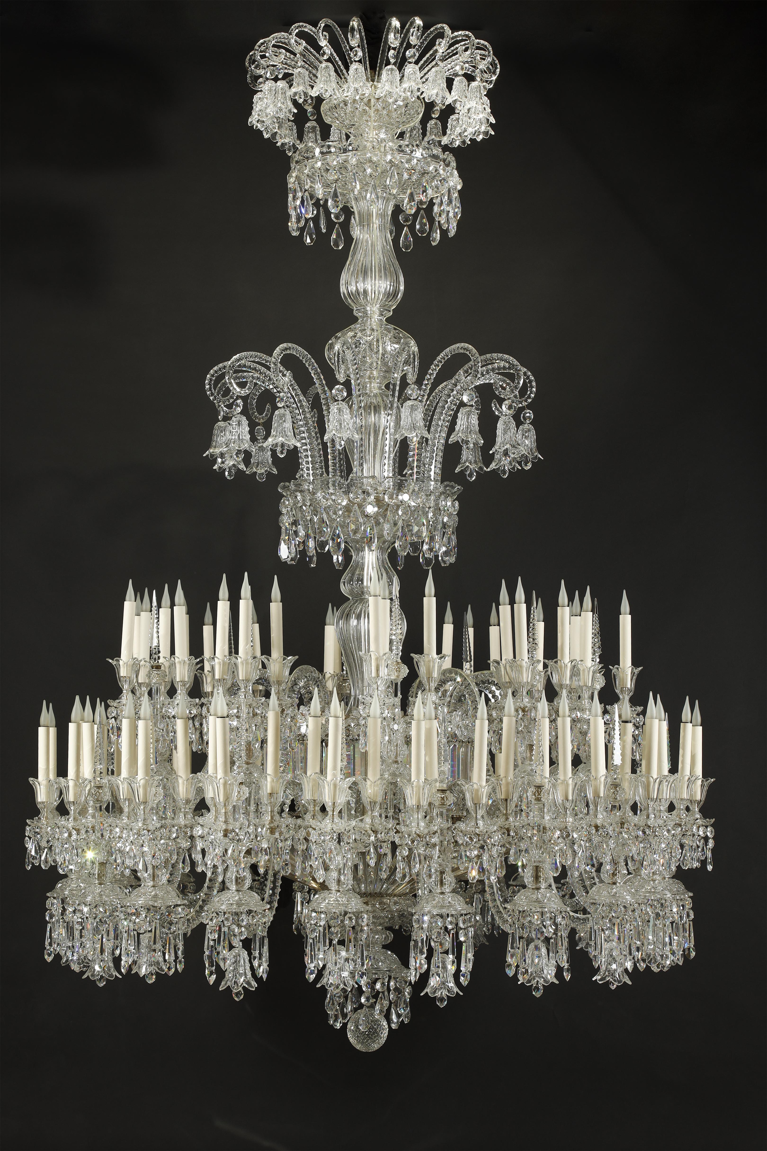 Provenance : Private palace, Italy.

Chandelier- Height : 255 cm (100,4 in) ; diam. : 170 cm (66,9 in).
Wall-lights - Height : 102 cm (40,1 in.) ; width : 58 cm (22,8 in.) ; depth : 64 cm (25,1 in). 

Exceptional chandelier with 90 lights