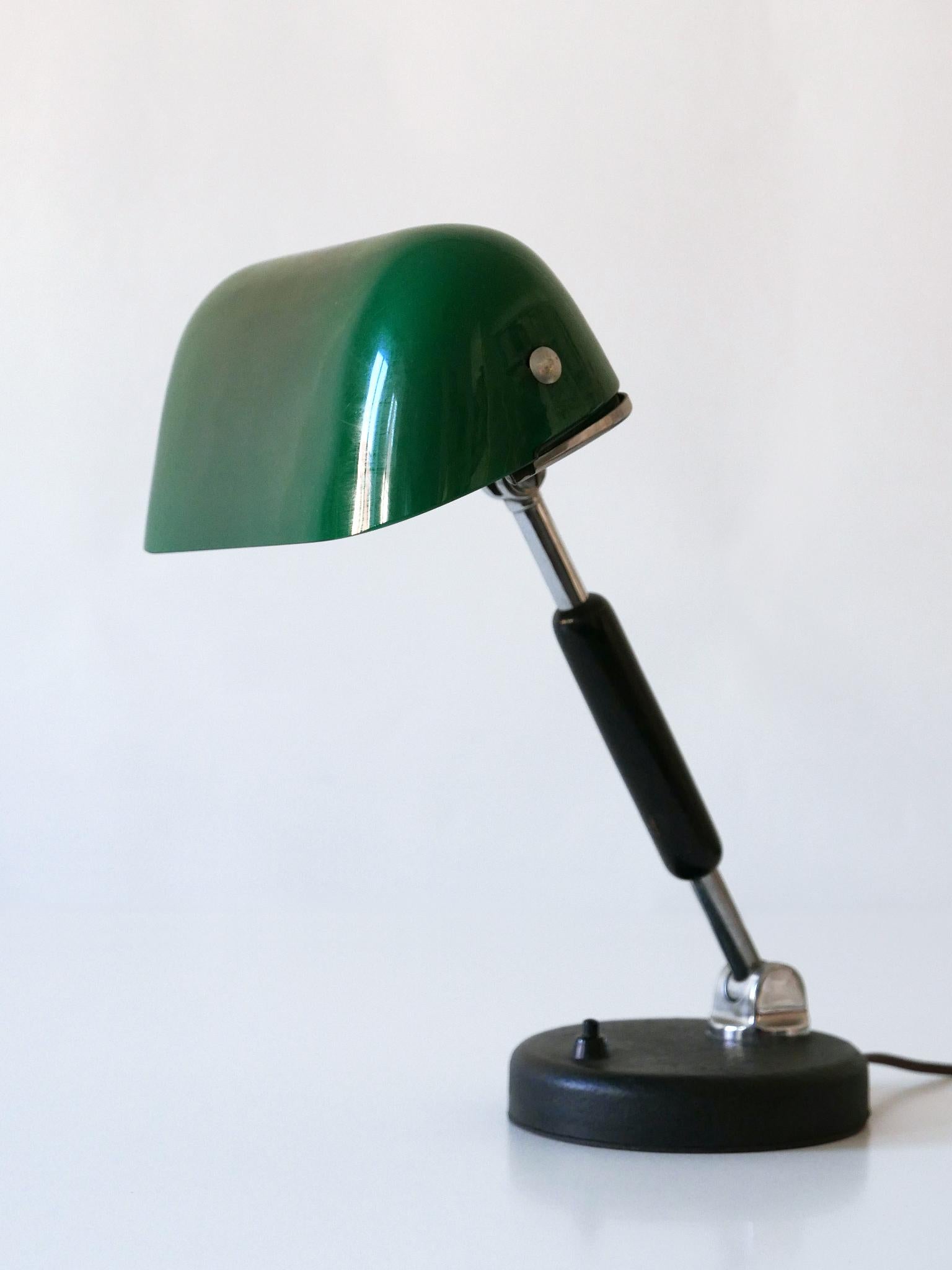 Exceptional Bauhaus Bankers Table Lamp with Original Green Glass, 1930s, Germany 5