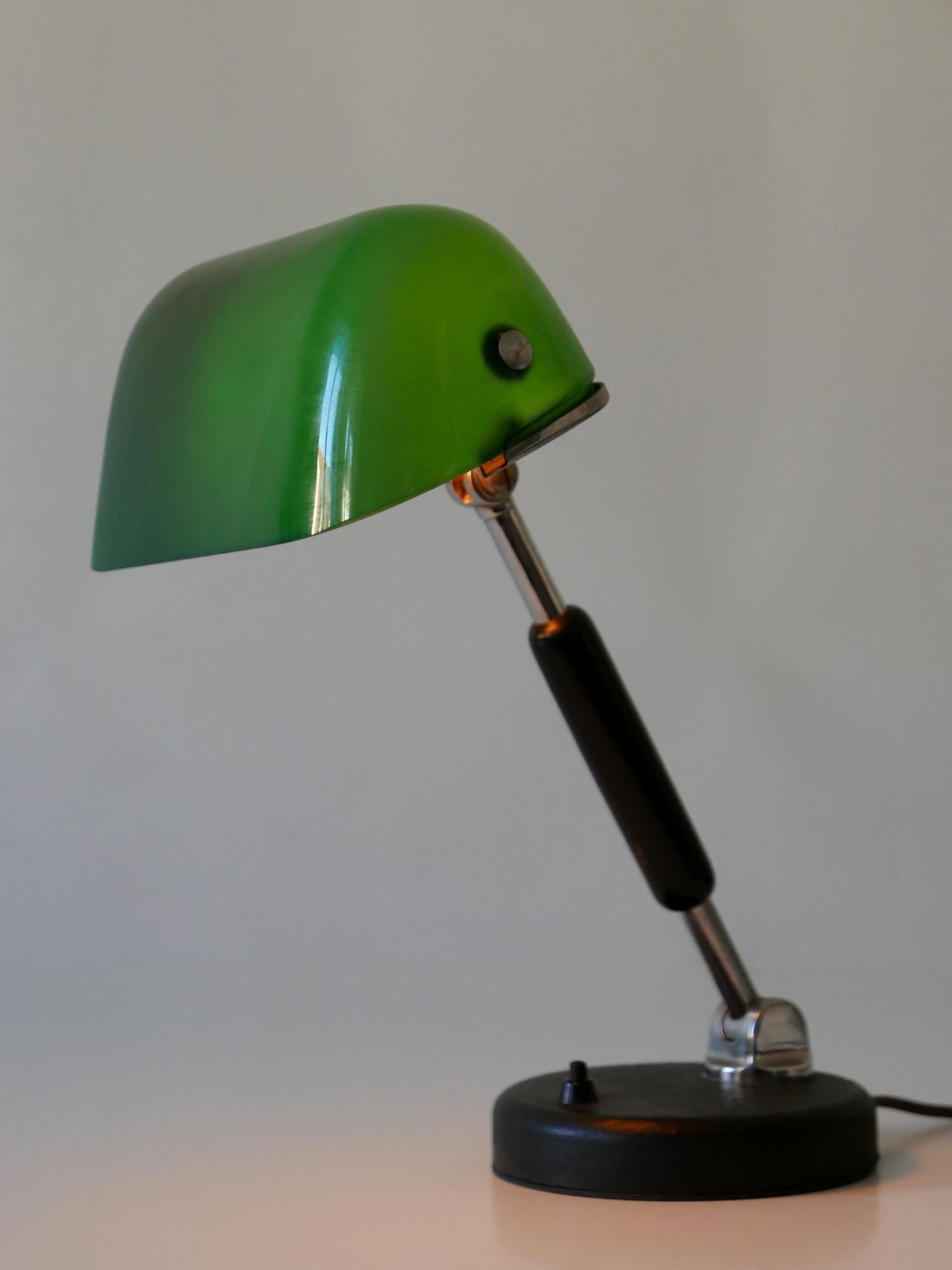 Exceptional Bauhaus Bankers Table Lamp with Original Green Glass, 1930s, Germany 6