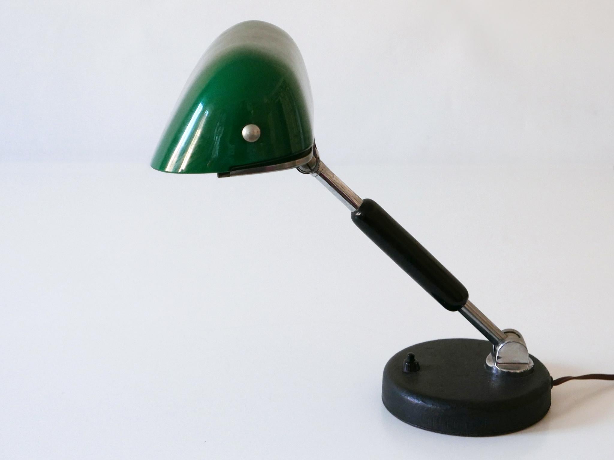 Exceptional Bauhaus Bankers Table Lamp with Original Green Glass, 1930s, Germany 7