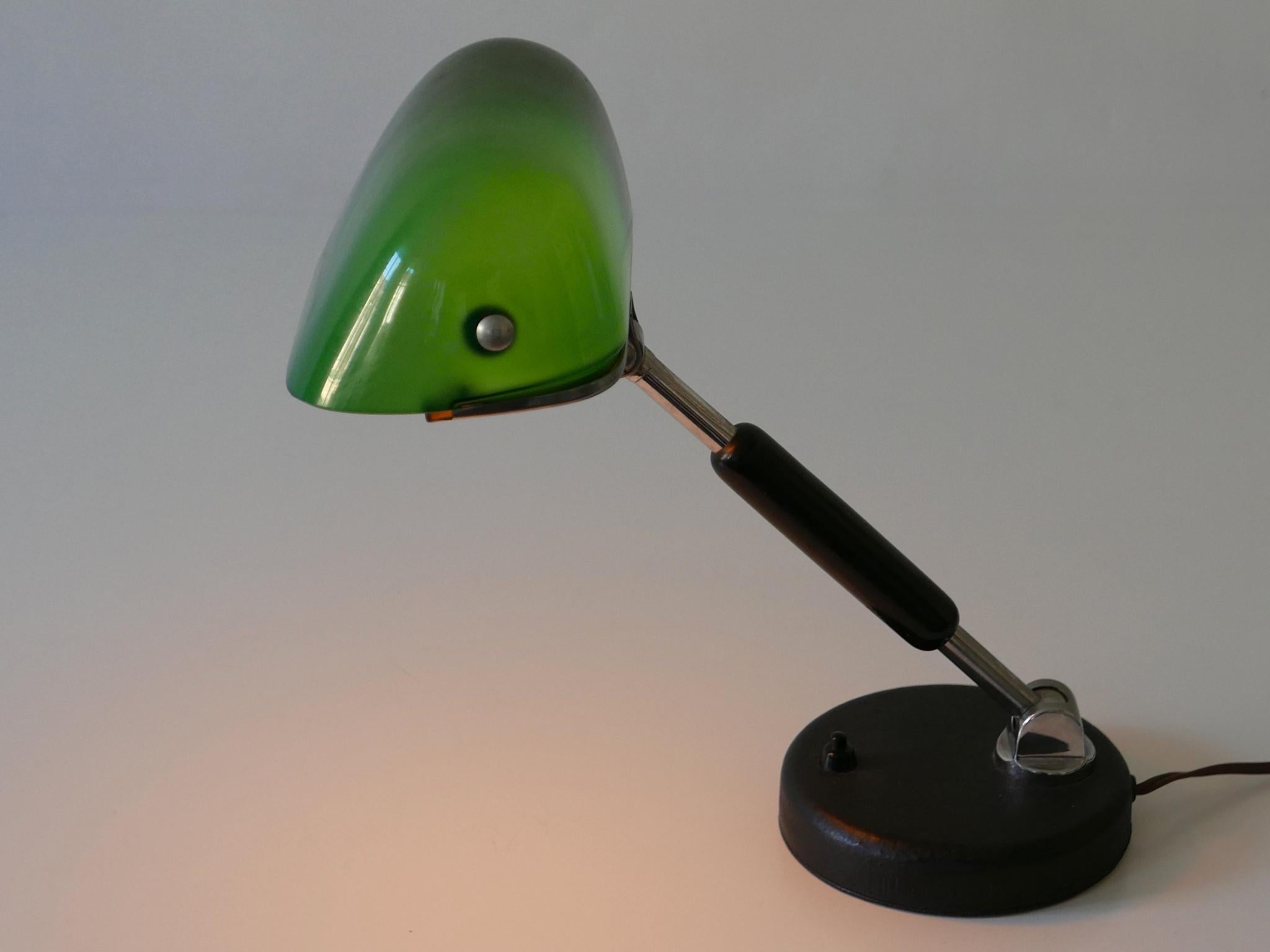 Exceptional Bauhaus Bankers Table Lamp with Original Green Glass, 1930s, Germany 8