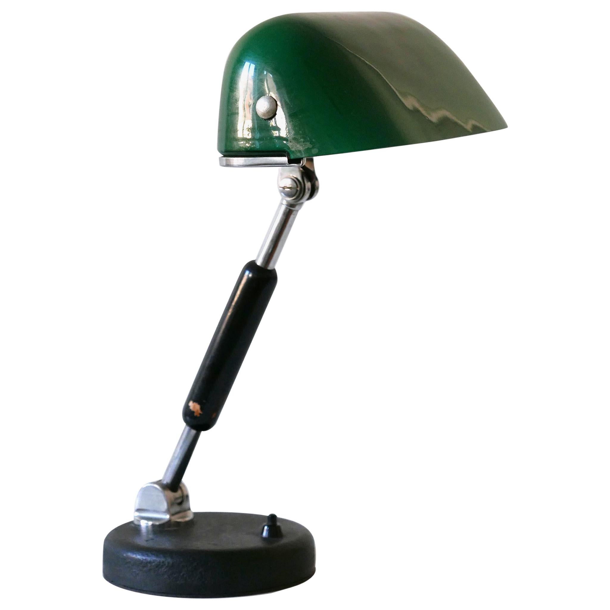 Exceptional Bauhaus Bankers Table Lamp with Original Green Glass, 1930s, Germany