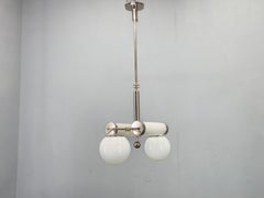 Eccezionale lampadario cromato Bauhaus con paralumi in vetro, anni '30