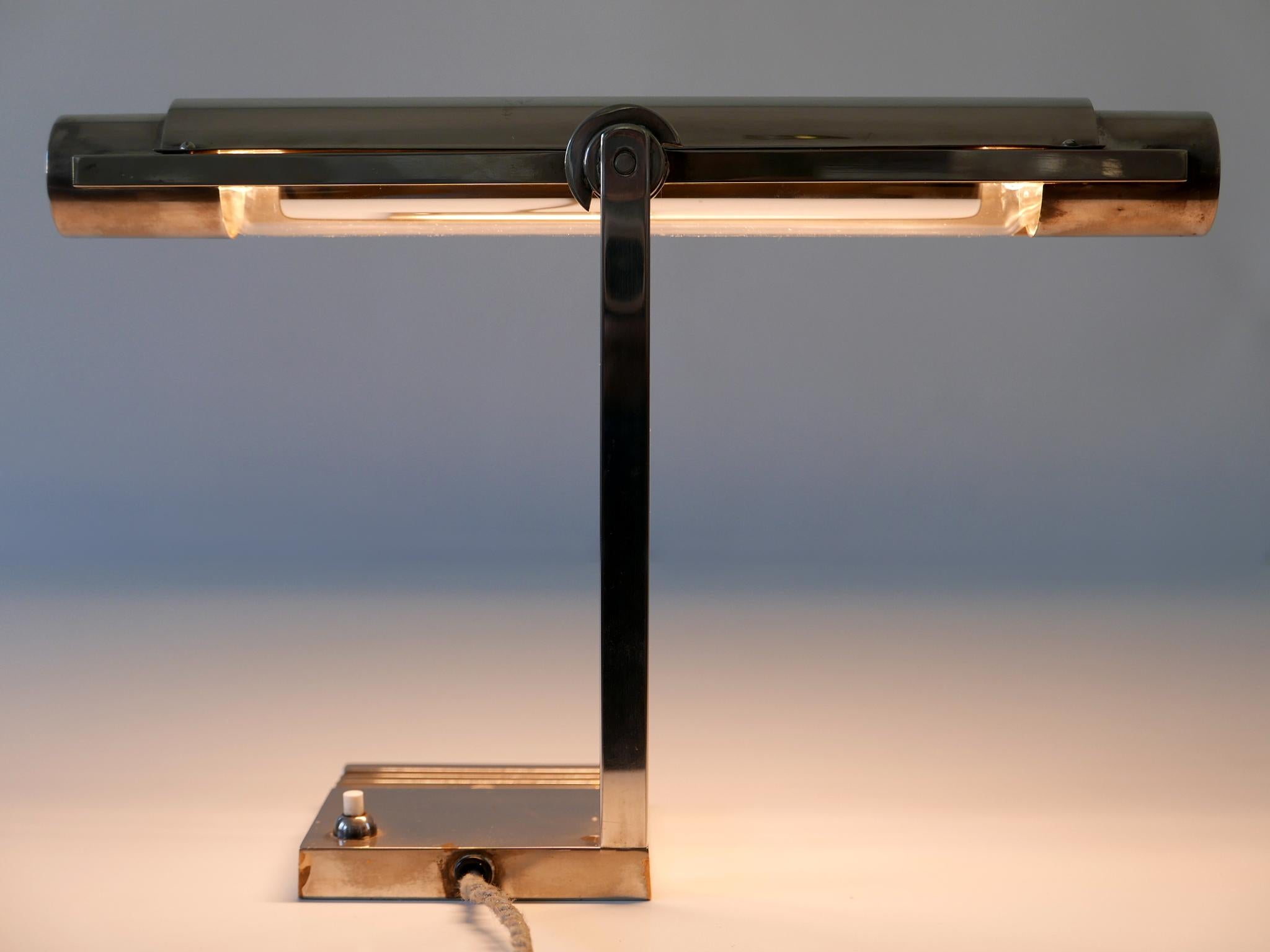 Adjustable Neolux Desk Lamp by Louis Dernier & Hamlyn Limited England 1930s For Sale 10