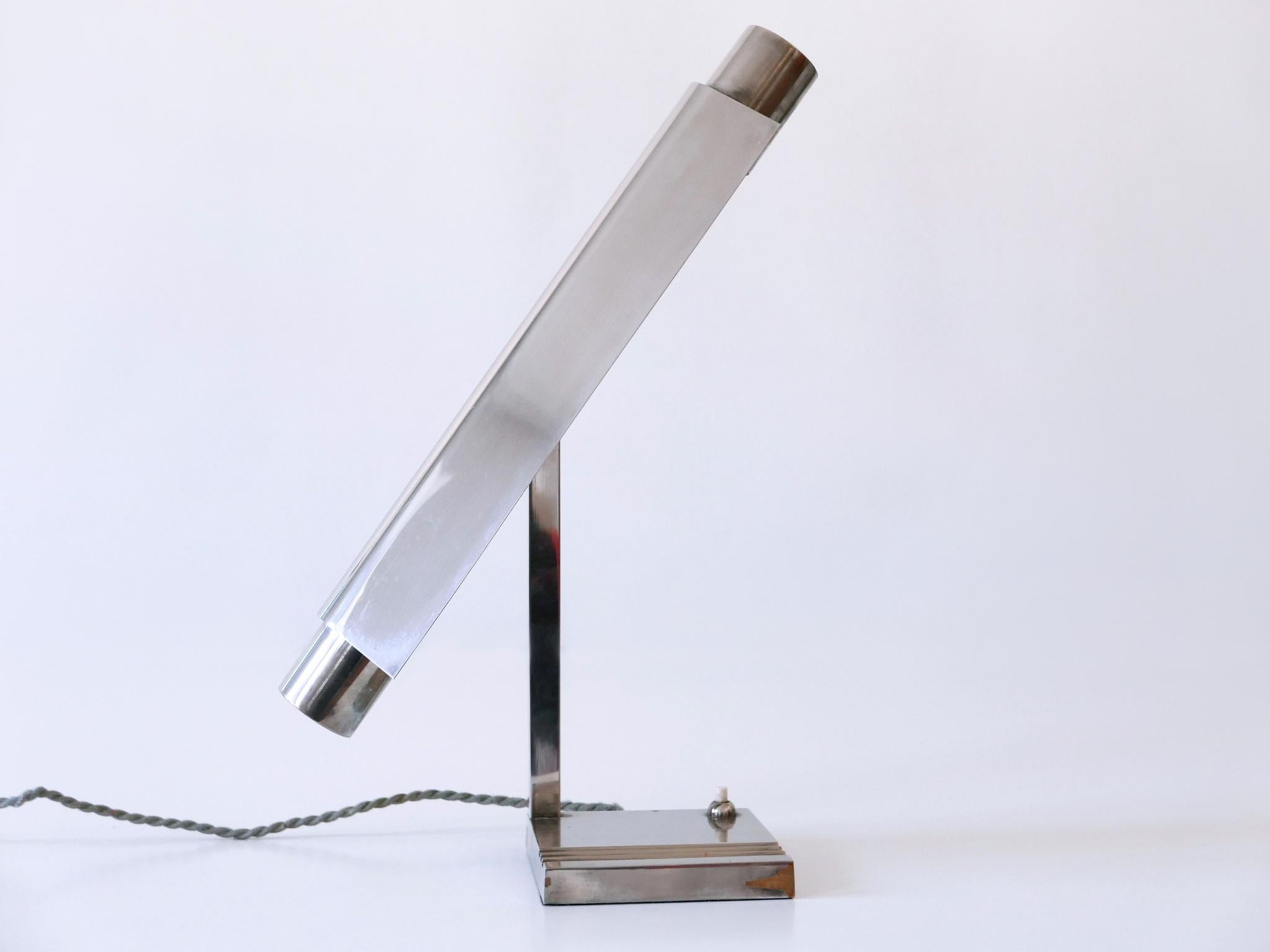 Adjustable Neolux Desk Lamp by Louis Dernier & Hamlyn Limited England 1930s In Good Condition For Sale In Munich, DE