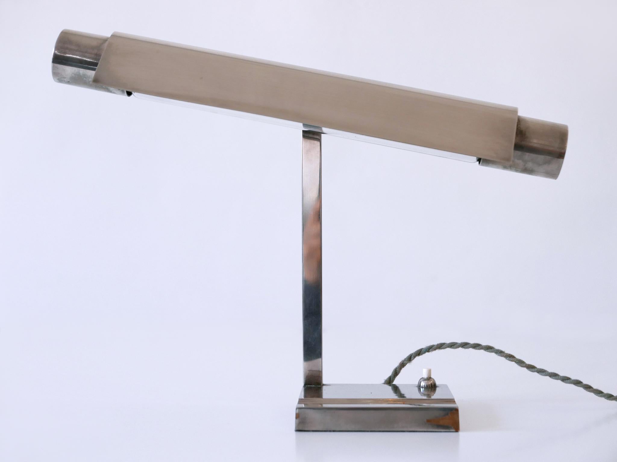 Mid-20th Century Adjustable Neolux Desk Lamp by Louis Dernier & Hamlyn Limited England 1930s For Sale