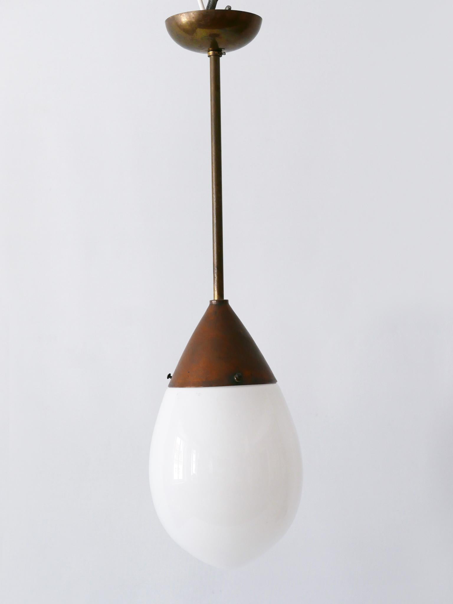 Exceptionnelle lampe suspendue ou lampe suspendue Bauhaus en forme de goutte d'eau par Siemens, années 1920, Allemagne en vente 8