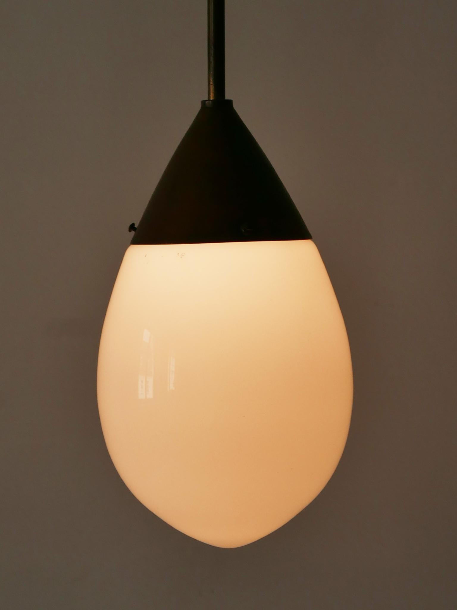 Exceptional Bauhaus Pendant Lamp or Hanging Light Drop by Siemens 1920s, Germany In Good Condition For Sale In Munich, DE