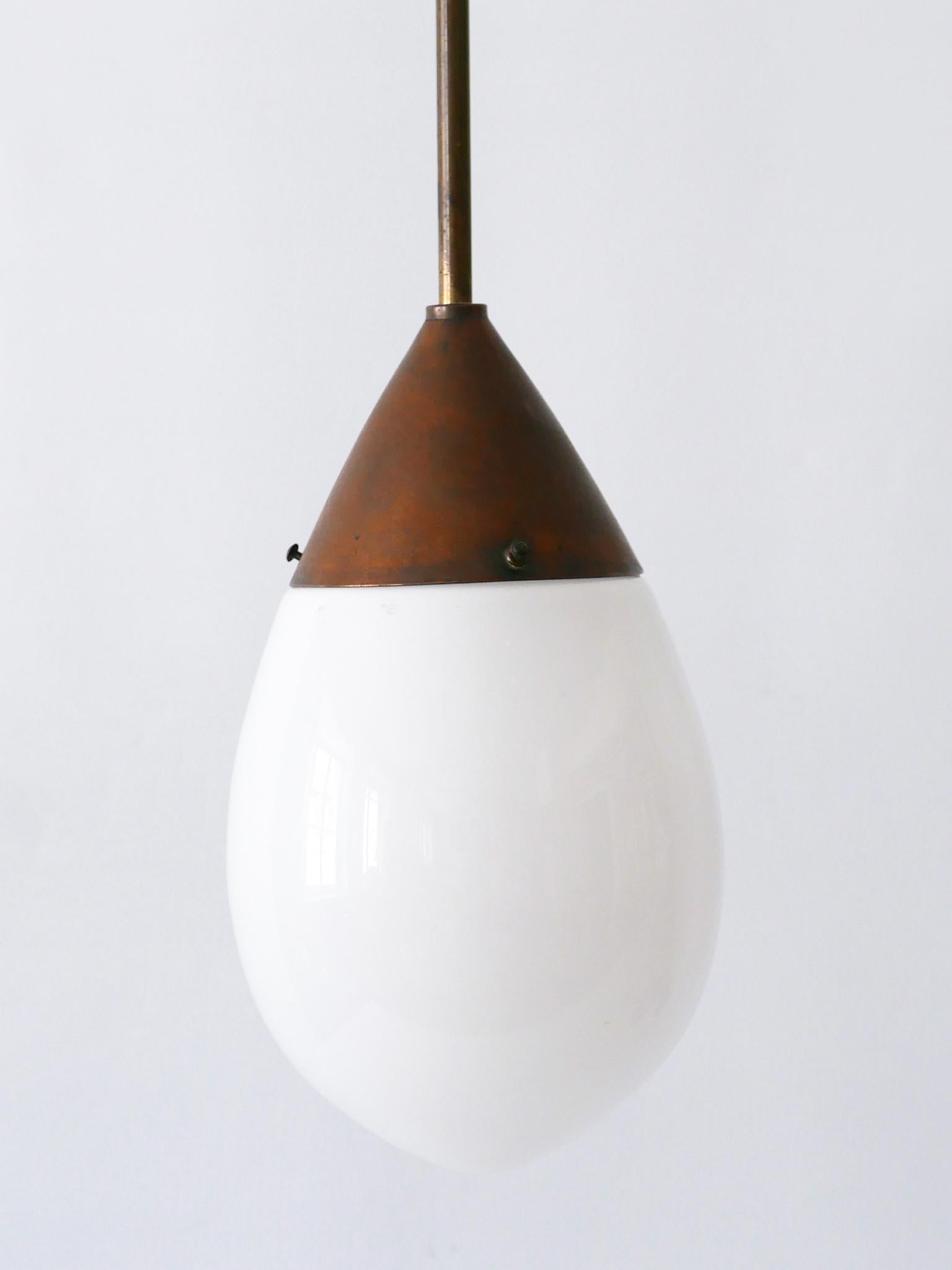 Exceptionnelle lampe suspendue ou lampe suspendue Bauhaus en forme de goutte d'eau par Siemens, années 1920, Allemagne Bon état - En vente à Munich, DE