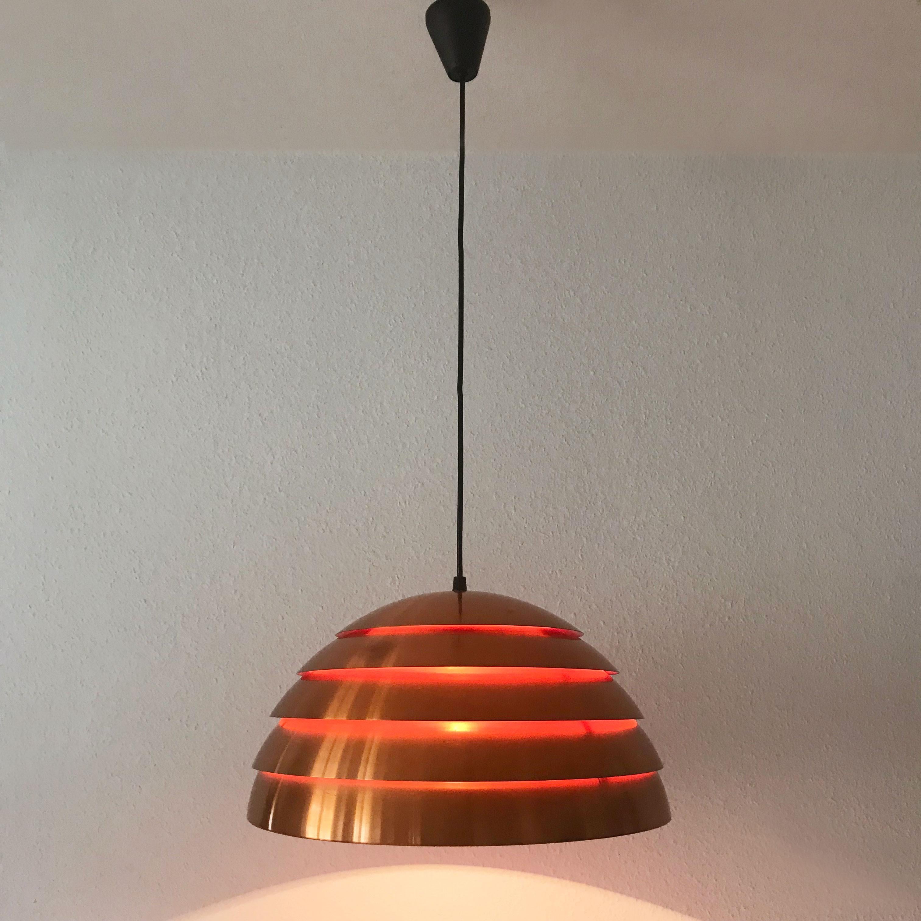 Anodisé Exceptionnelle lampe suspendue en forme de ruche de Hans-Agne Jakobsson, Suède, années 1960 en vente
