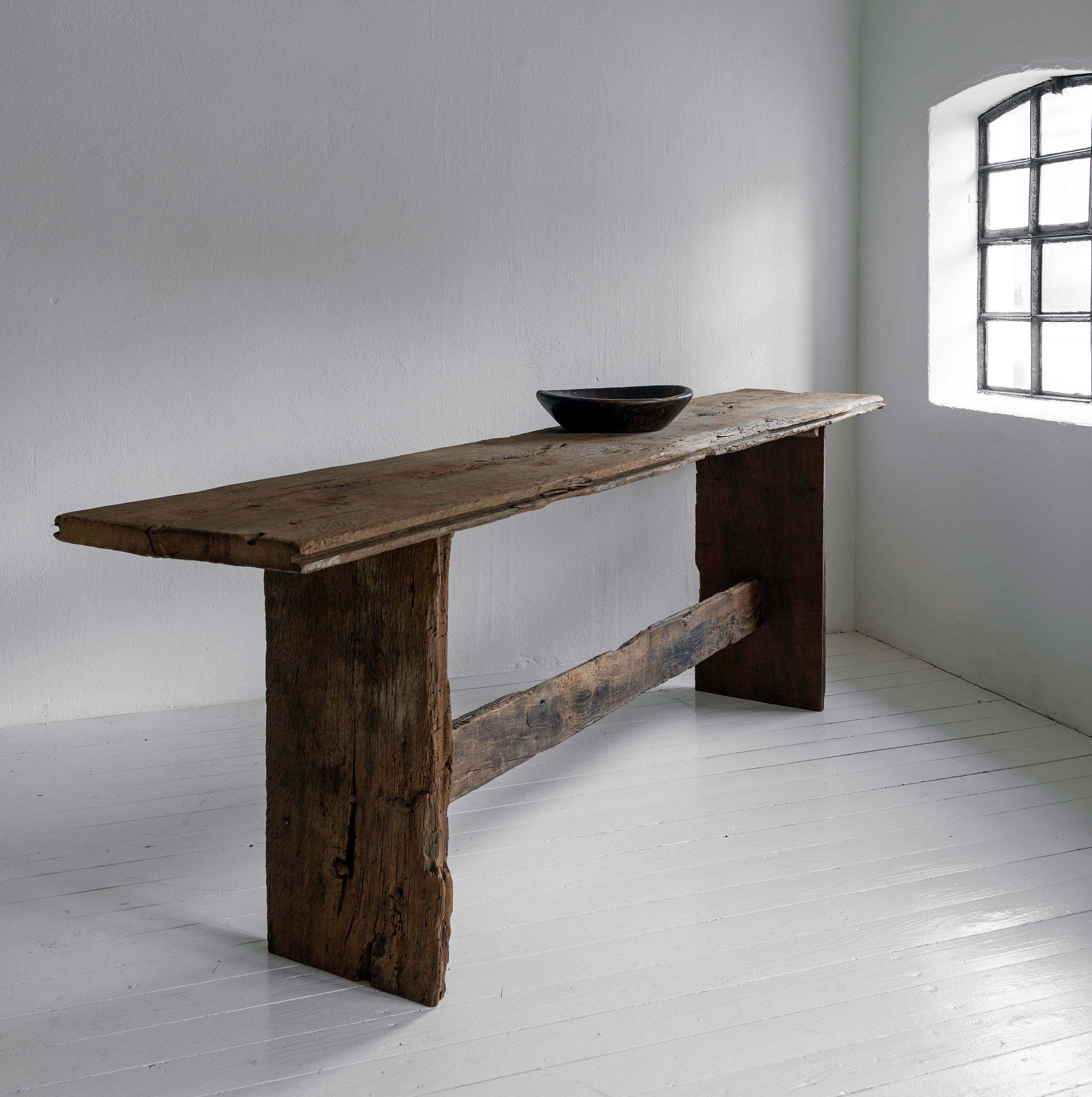 Industriel Exceptionnelle table console rustique minimale en chêne sur mesure en vente