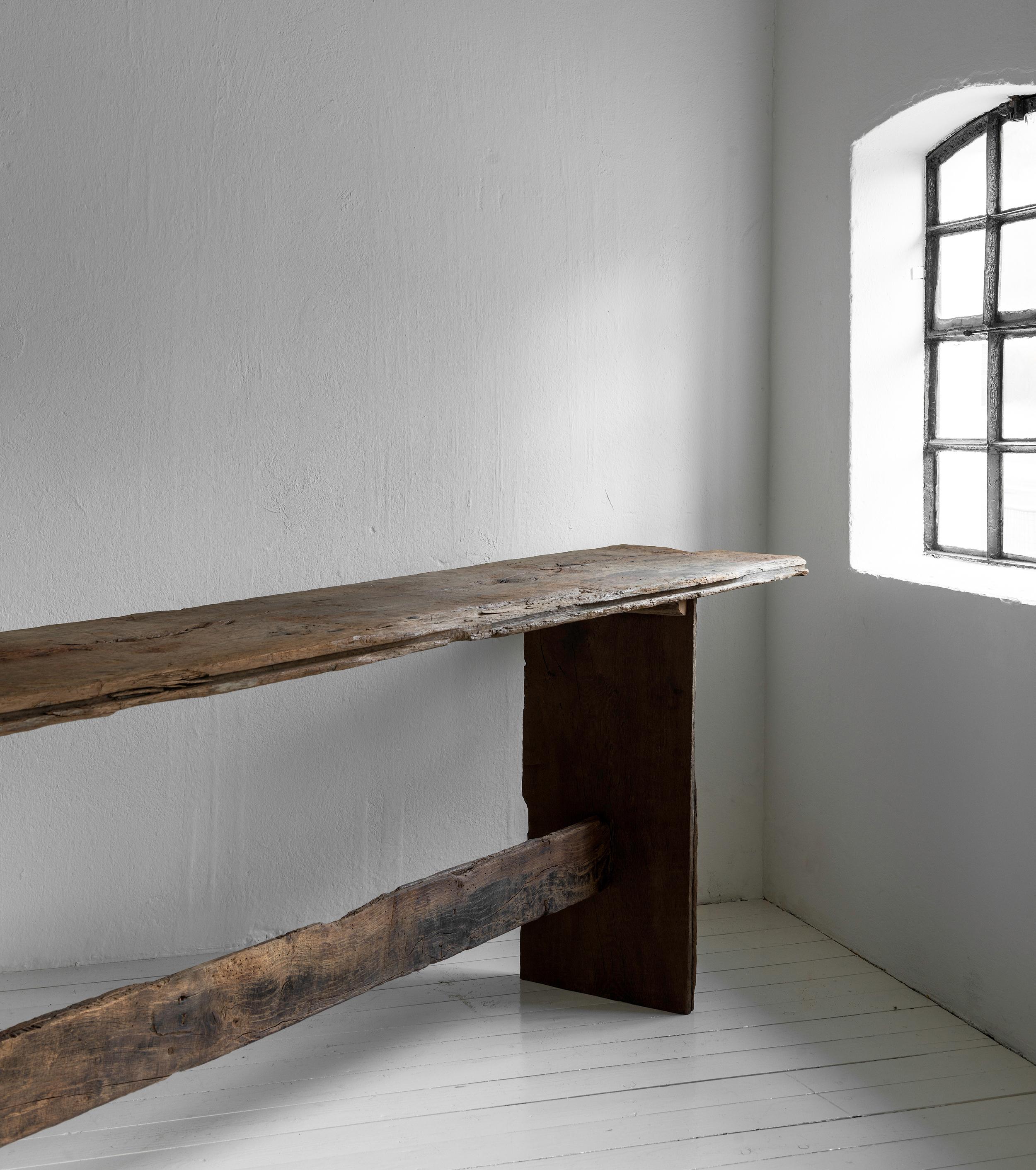 Exceptionnelle table console rustique minimale en chêne sur mesure Bon état - En vente à Jesteburg, DE