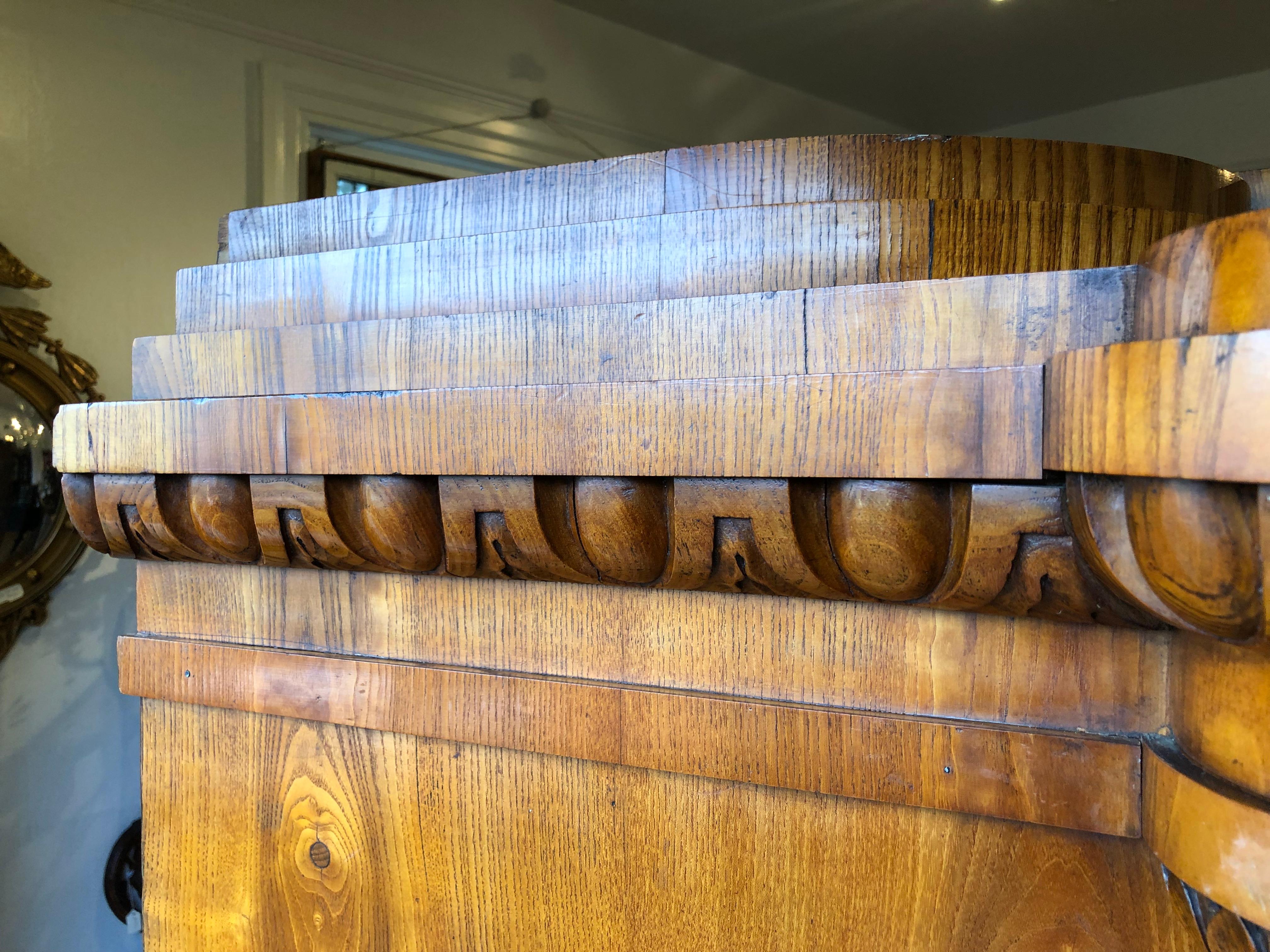 Exceptional Biedermeier Secretaire a Abatant Baltic Walnut, German, circa 1830 For Sale 1